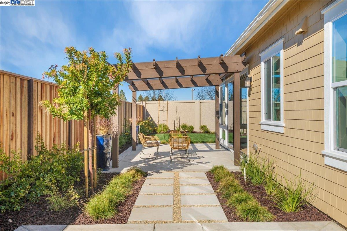 Detail Gallery Image 44 of 50 For 32606 Singh Circle, Union City,  CA 94587 - 4 Beds | 3/1 Baths