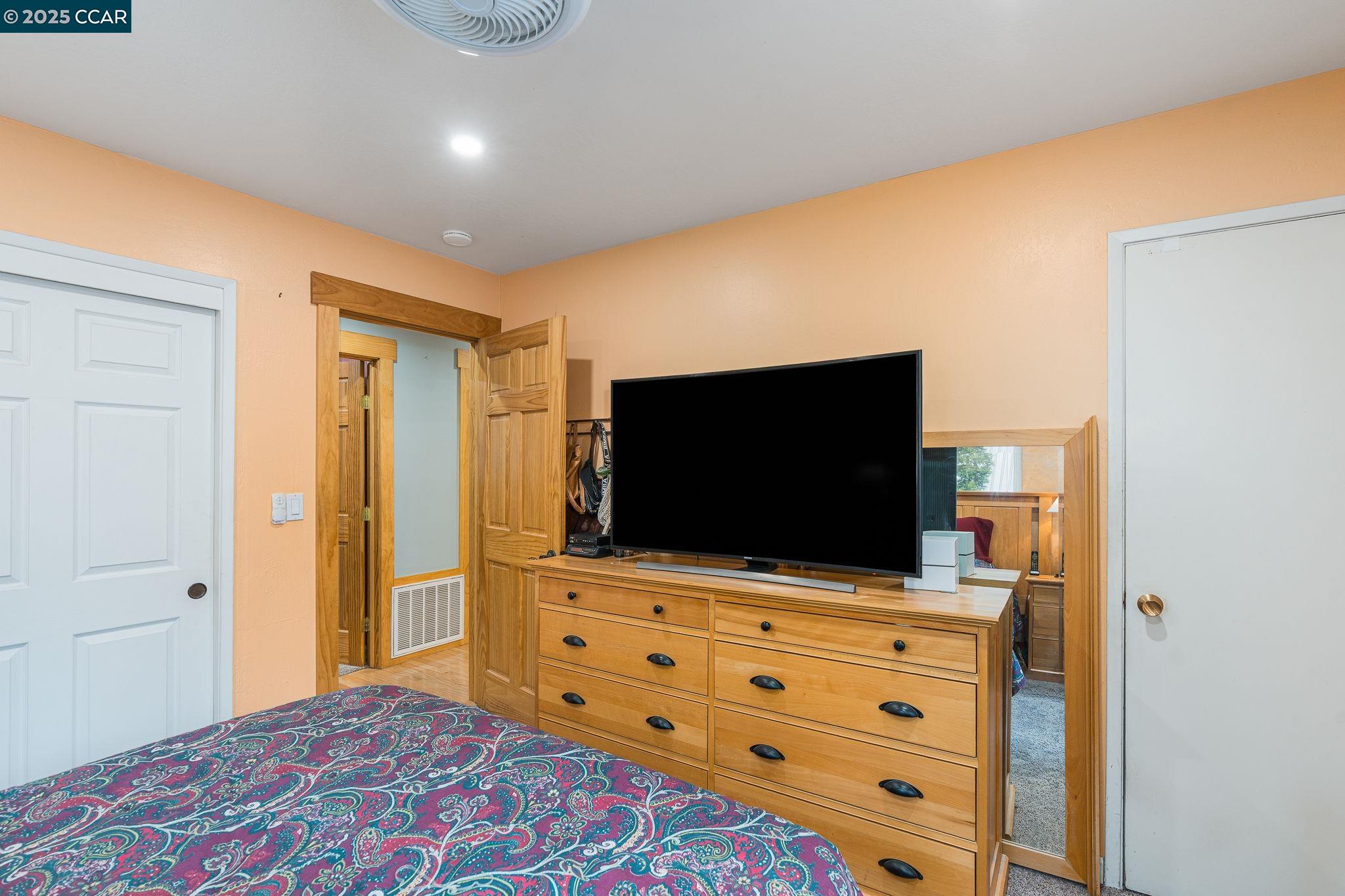 Detail Gallery Image 16 of 33 For 8461 Dolly Varden Ave, Kings Beach,  CA 96143 - 3 Beds | 2 Baths