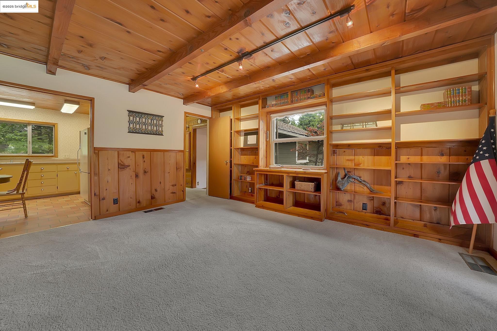 Detail Gallery Image 12 of 44 For 5018 Hillcrest Drive, Hathaway Pines,  CA 95233 - 3 Beds | 2 Baths