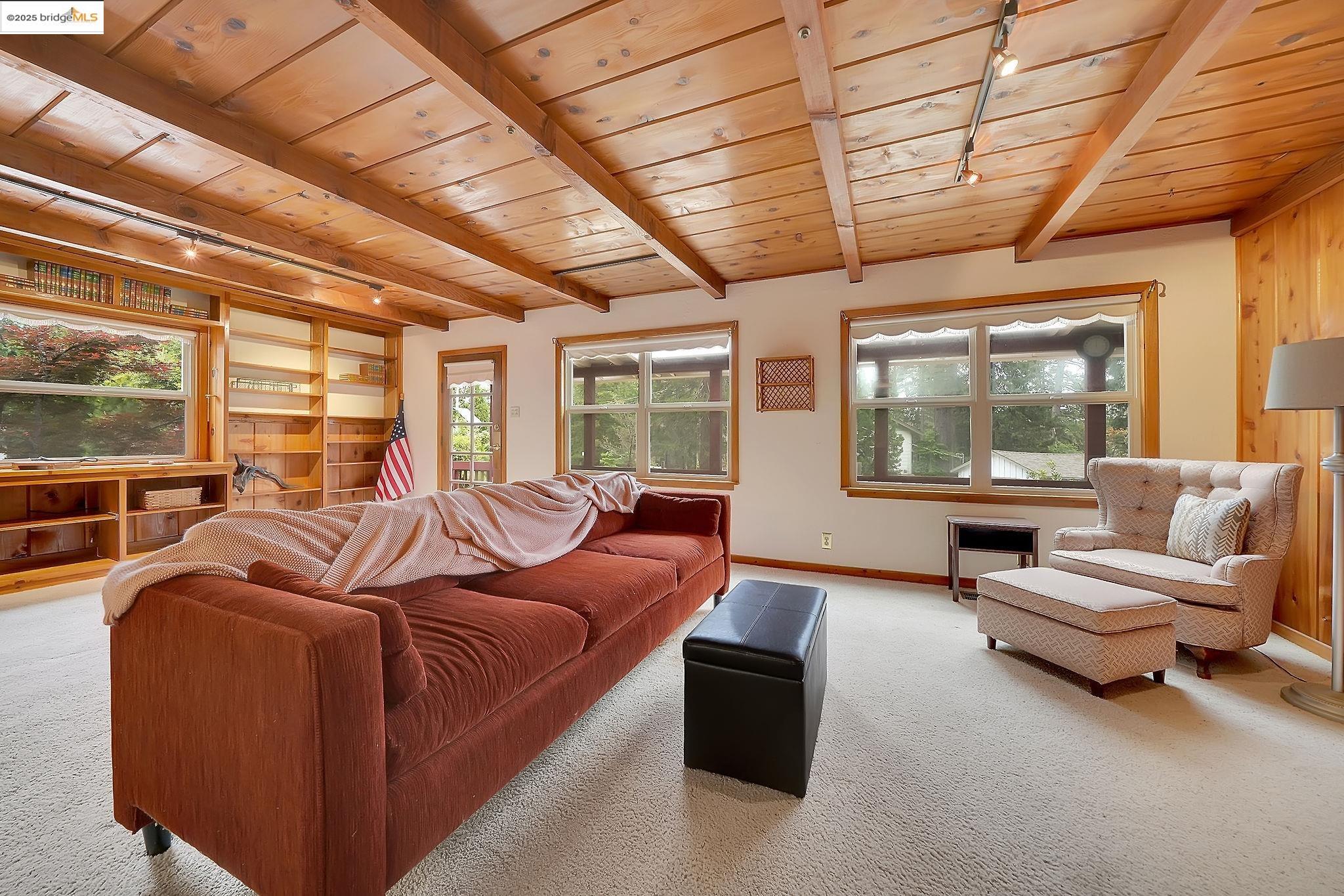 Detail Gallery Image 15 of 44 For 5018 Hillcrest Drive, Hathaway Pines,  CA 95233 - 3 Beds | 2 Baths