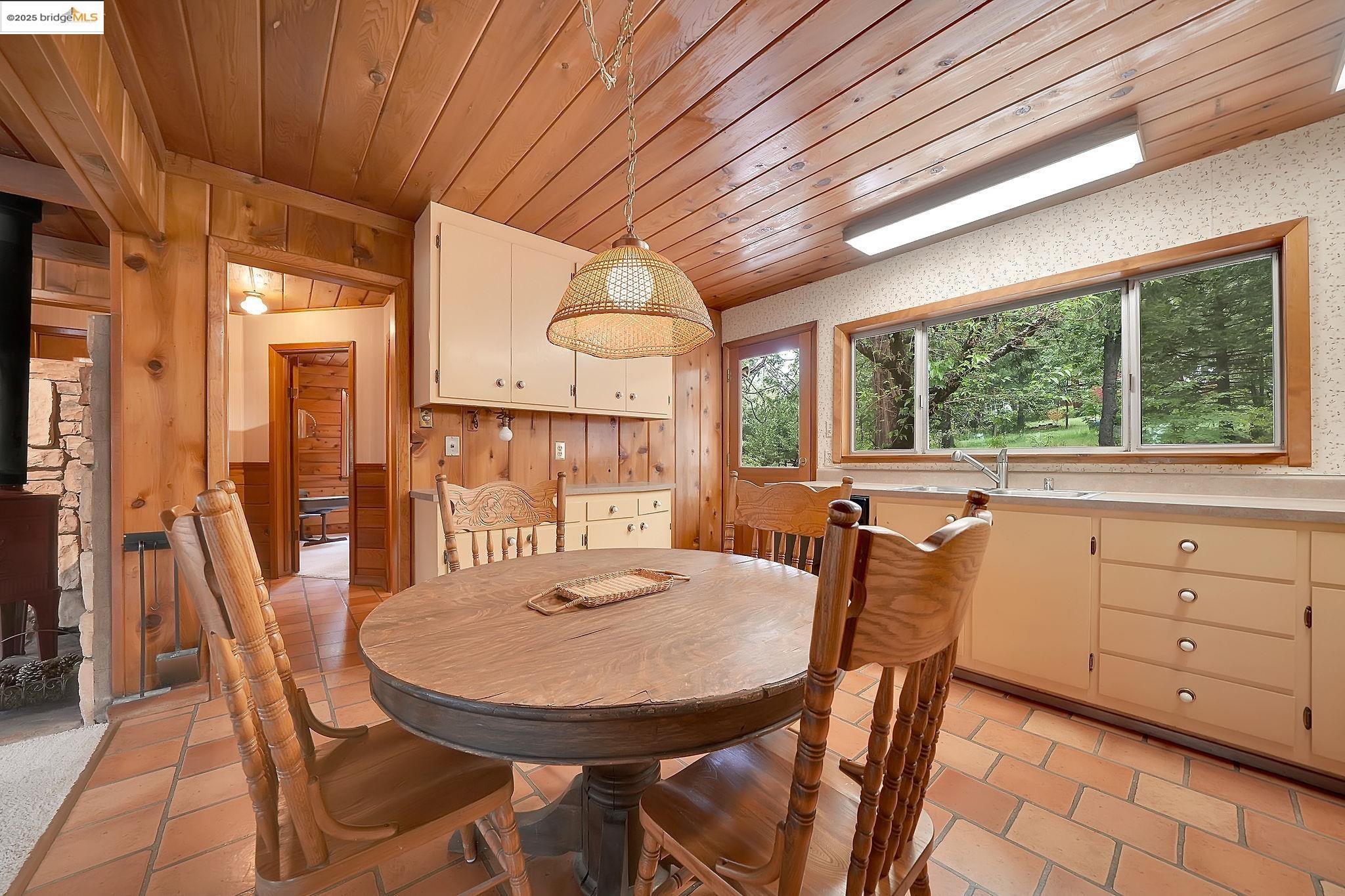 Detail Gallery Image 17 of 44 For 5018 Hillcrest Drive, Hathaway Pines,  CA 95233 - 3 Beds | 2 Baths