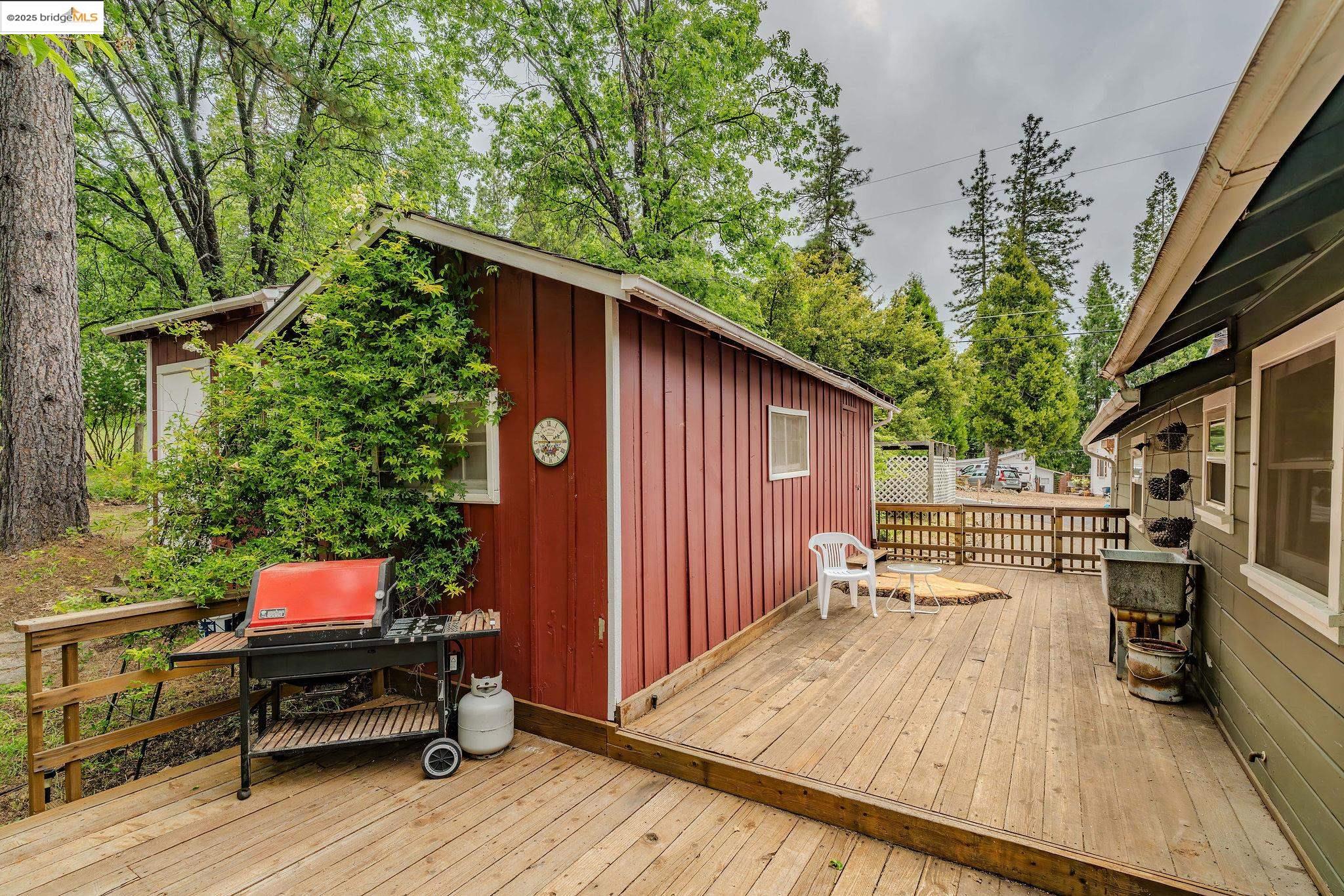 Detail Gallery Image 35 of 44 For 5018 Hillcrest Drive, Hathaway Pines,  CA 95233 - 3 Beds | 2 Baths