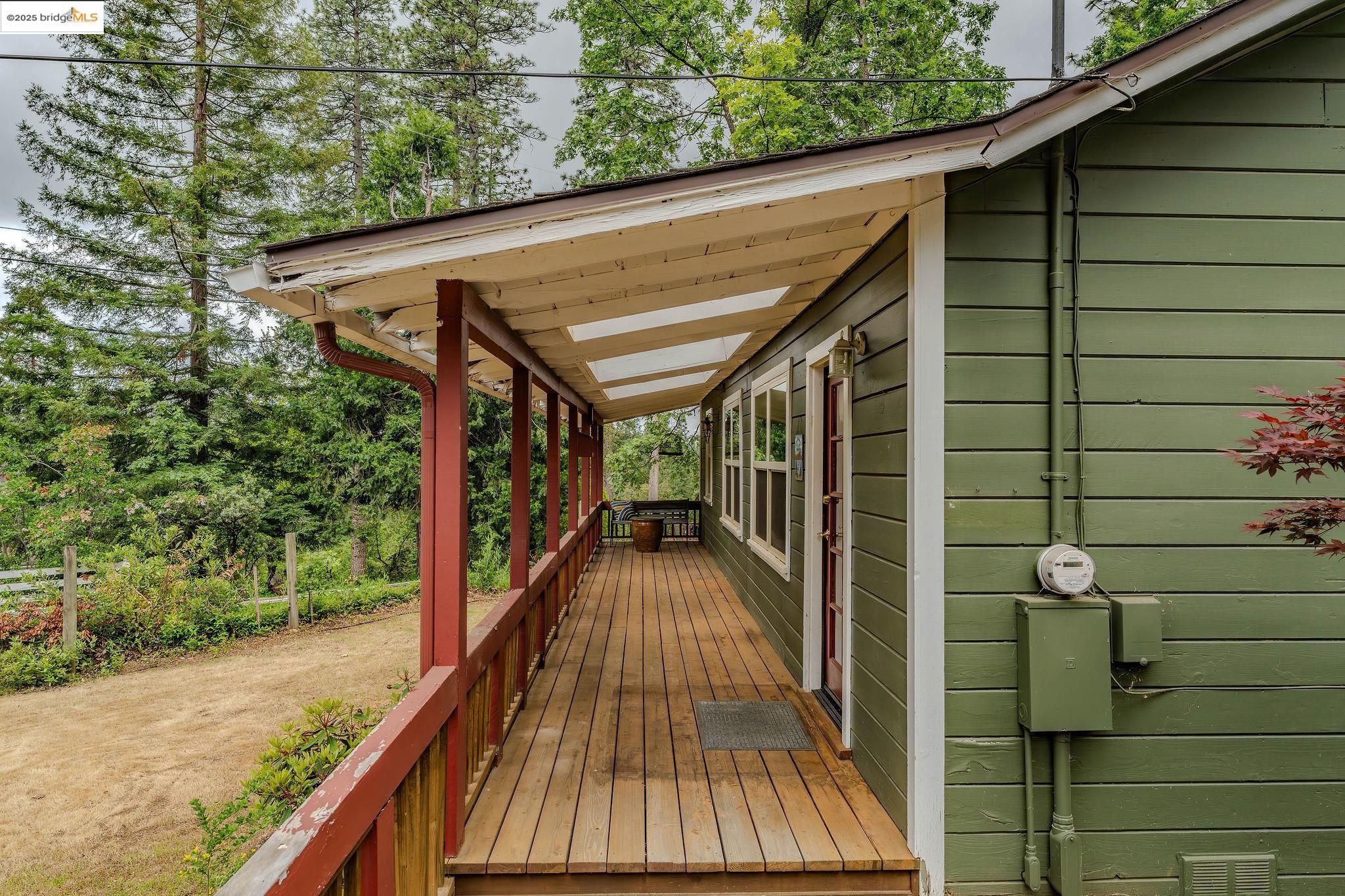 Detail Gallery Image 6 of 44 For 5018 Hillcrest Drive, Hathaway Pines,  CA 95233 - 3 Beds | 2 Baths