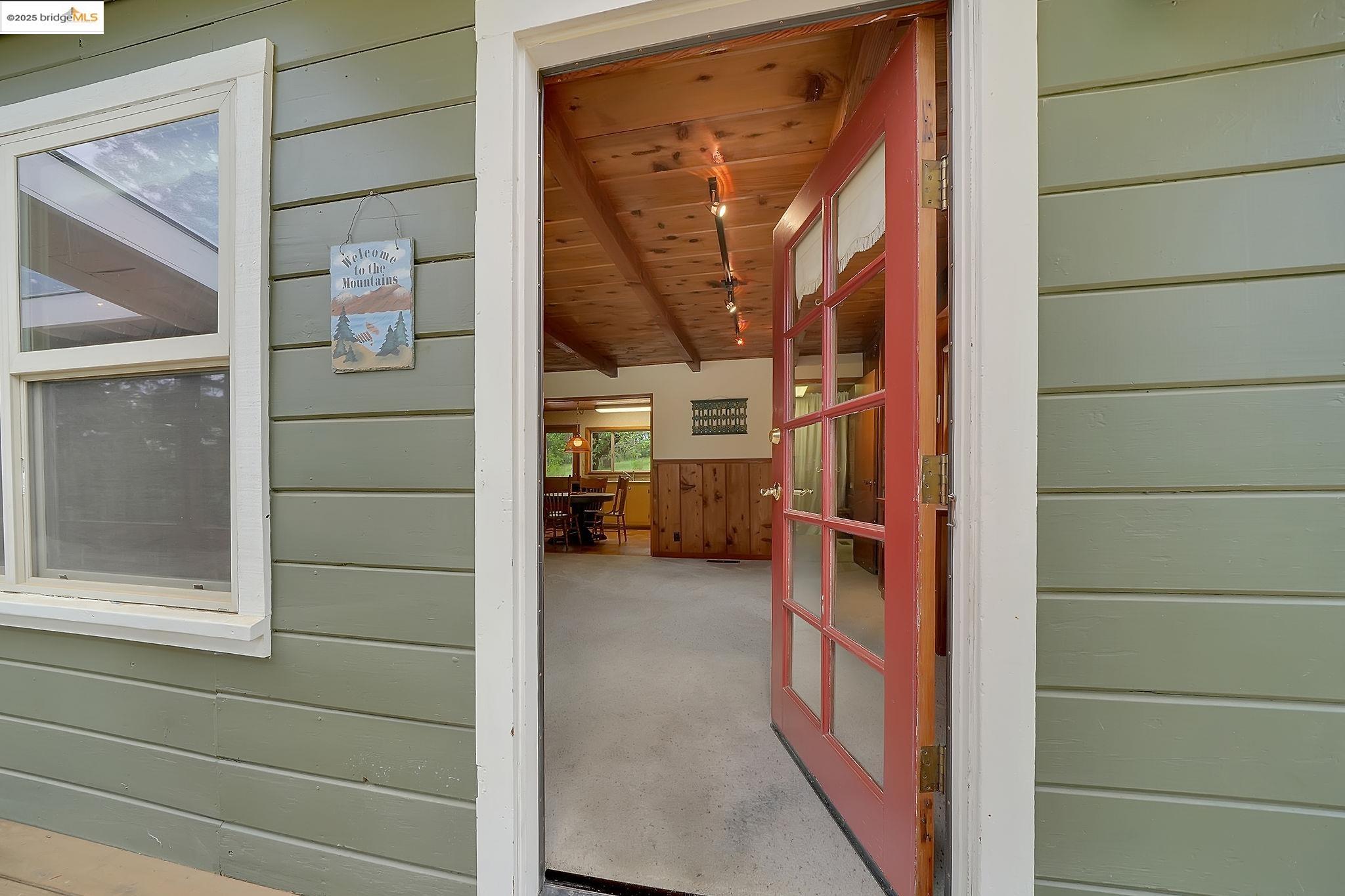 Detail Gallery Image 7 of 44 For 5018 Hillcrest Drive, Hathaway Pines,  CA 95233 - 3 Beds | 2 Baths