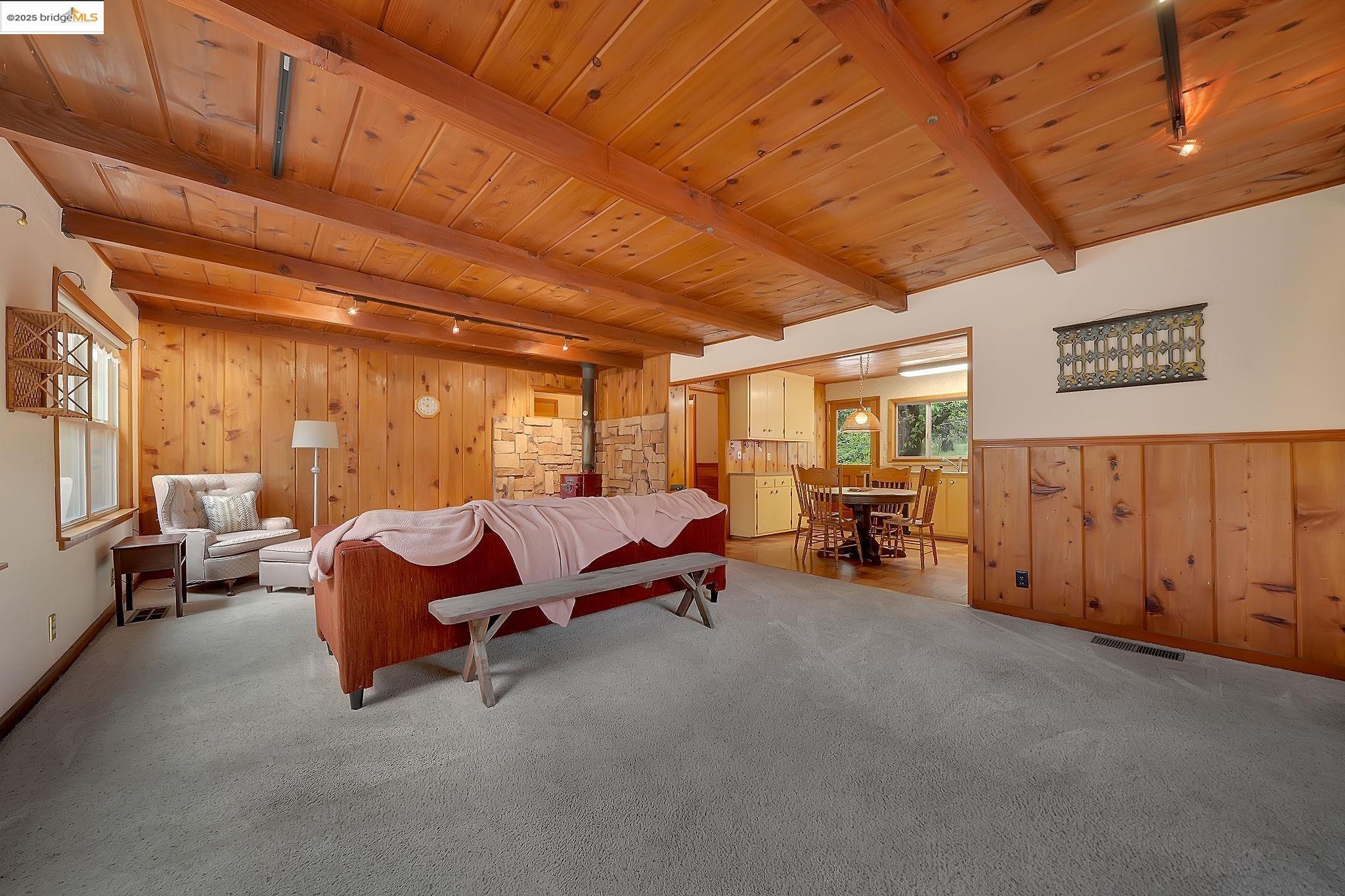 Detail Gallery Image 8 of 44 For 5018 Hillcrest Drive, Hathaway Pines,  CA 95233 - 3 Beds | 2 Baths