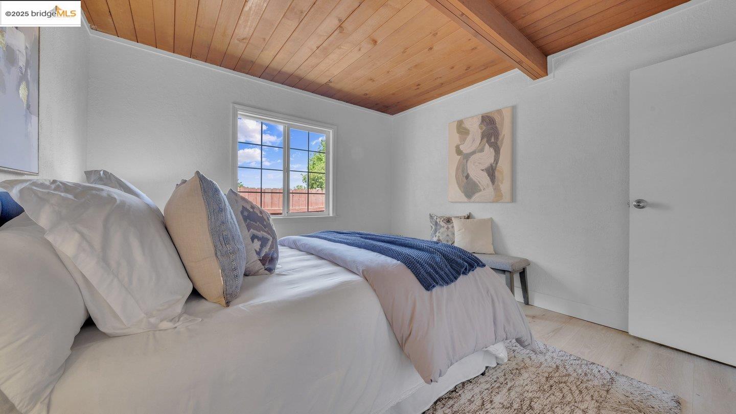 Detail Gallery Image 19 of 38 For 830 Patrick Dr, Pinole,  CA 94564 - 3 Beds | 1 Baths