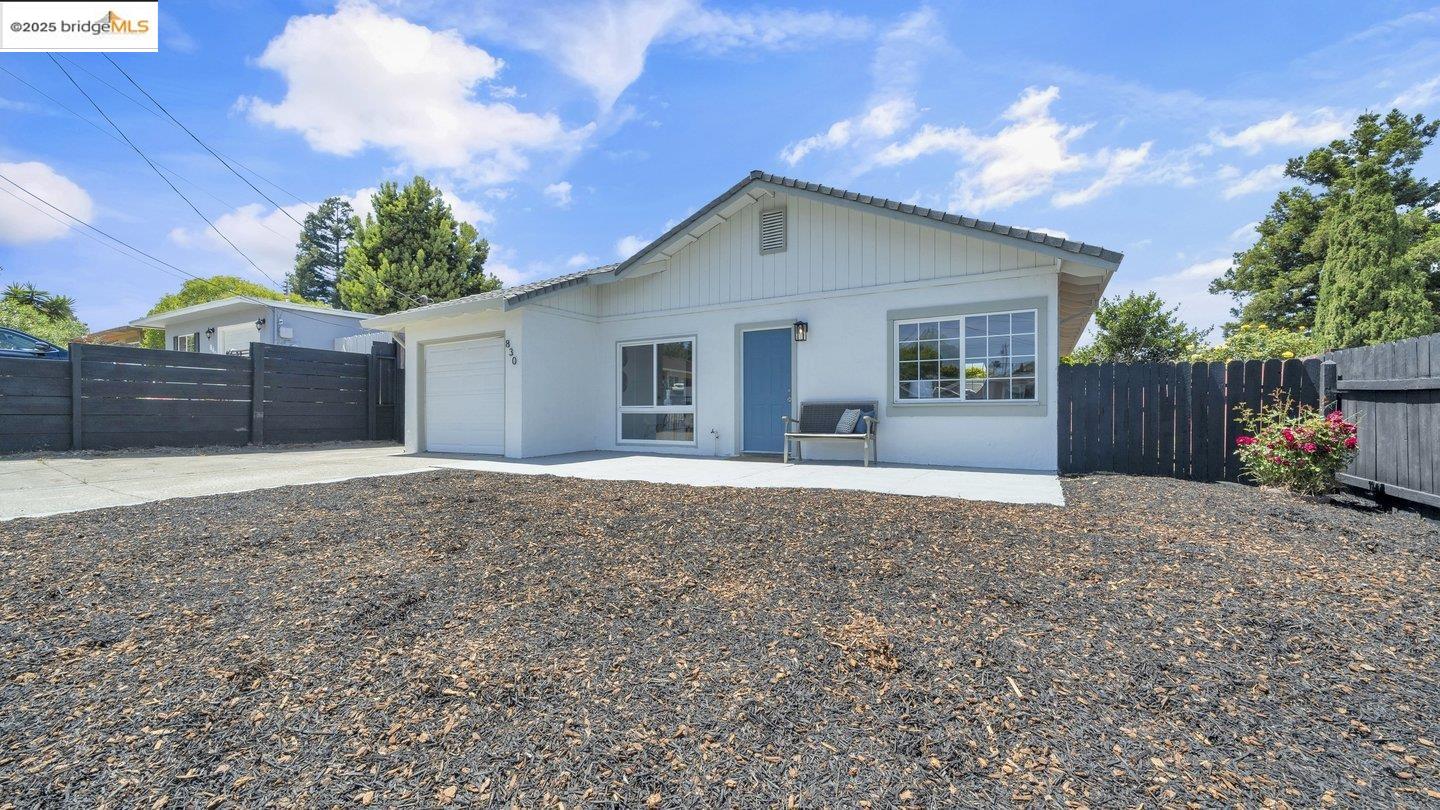 Detail Gallery Image 3 of 38 For 830 Patrick Dr, Pinole,  CA 94564 - 3 Beds | 1 Baths