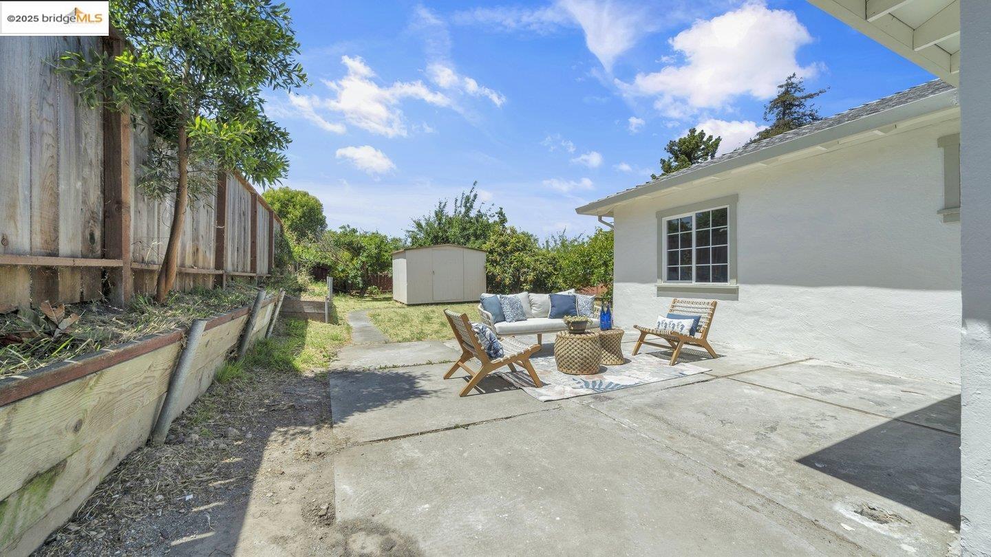 Detail Gallery Image 32 of 38 For 830 Patrick Dr, Pinole,  CA 94564 - 3 Beds | 1 Baths