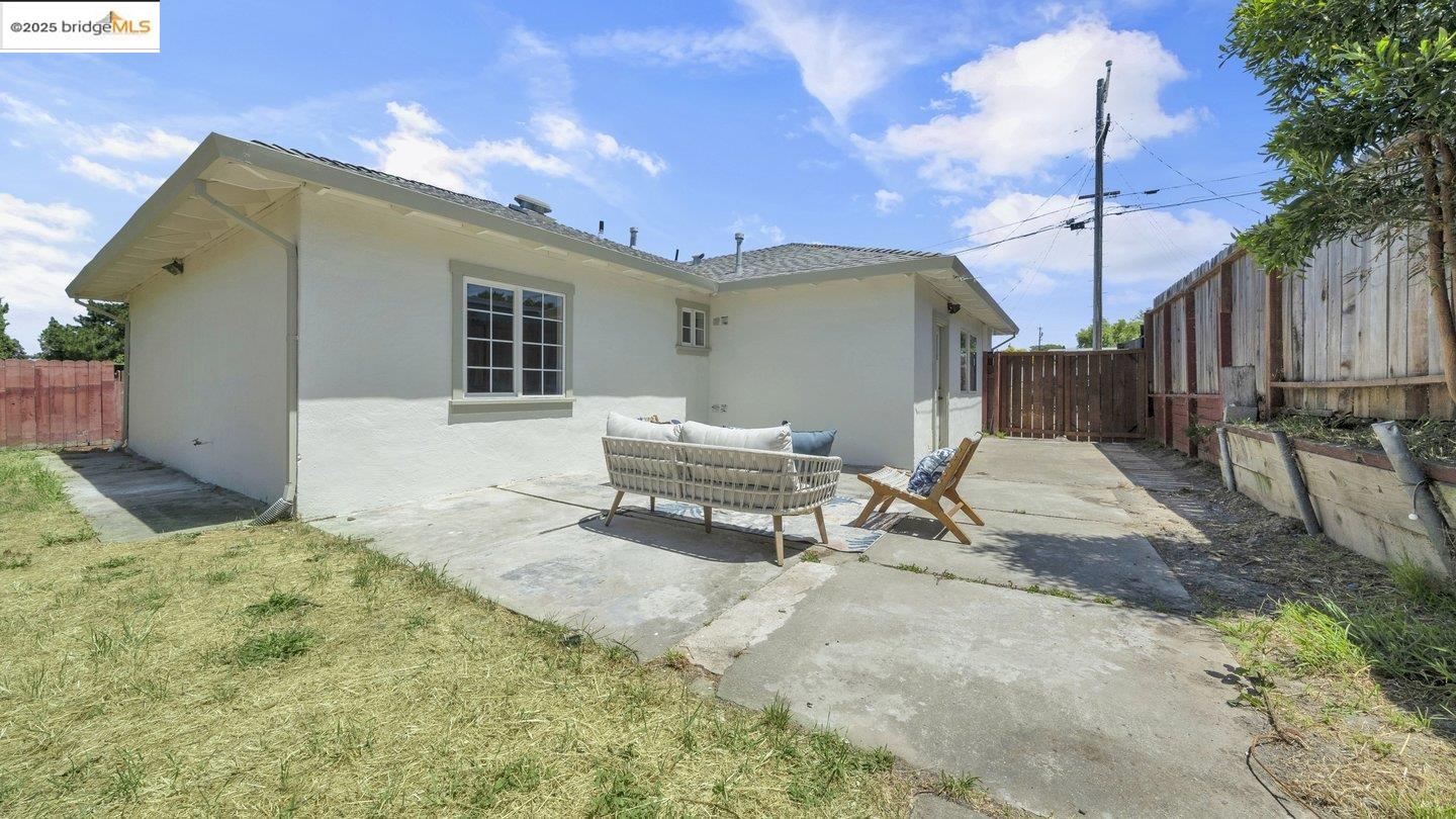 Detail Gallery Image 33 of 38 For 830 Patrick Dr, Pinole,  CA 94564 - 3 Beds | 1 Baths