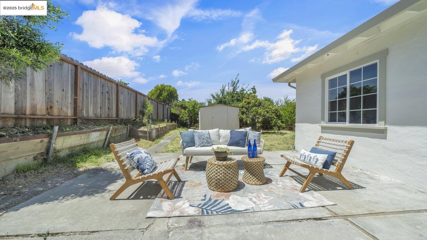 Detail Gallery Image 34 of 38 For 830 Patrick Dr, Pinole,  CA 94564 - 3 Beds | 1 Baths