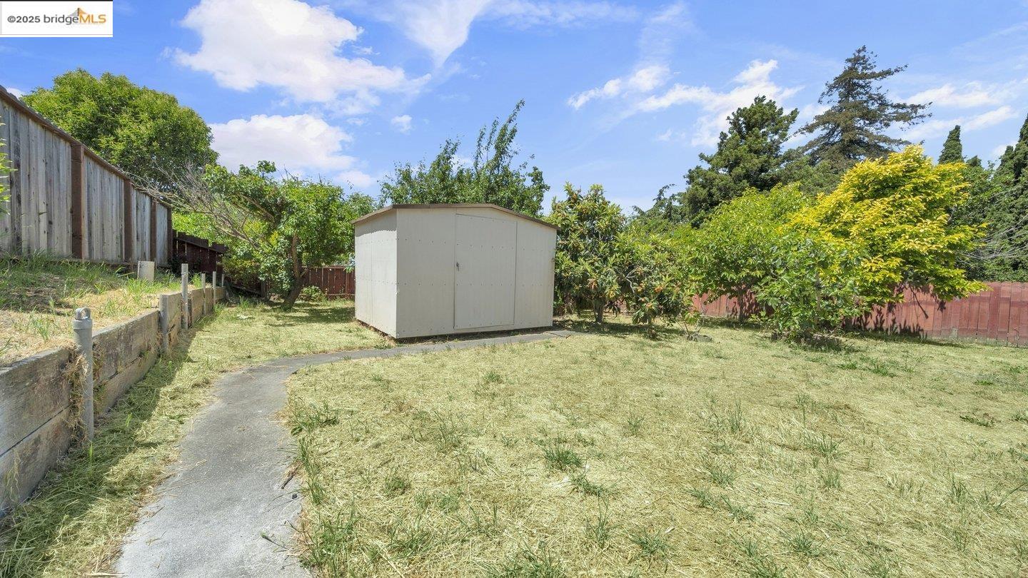 Detail Gallery Image 35 of 38 For 830 Patrick Dr, Pinole,  CA 94564 - 3 Beds | 1 Baths