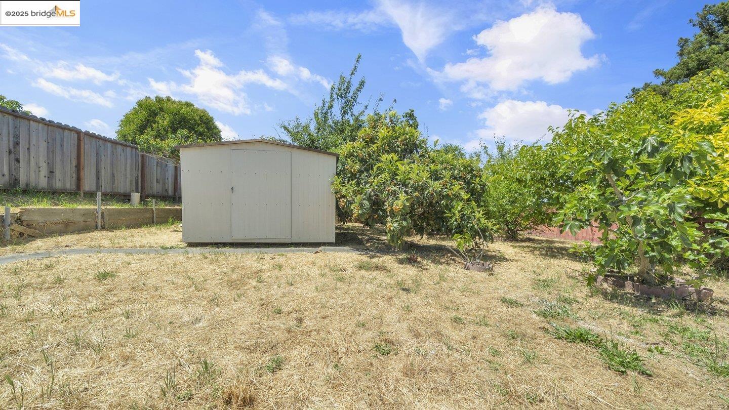 Detail Gallery Image 37 of 38 For 830 Patrick Dr, Pinole,  CA 94564 - 3 Beds | 1 Baths