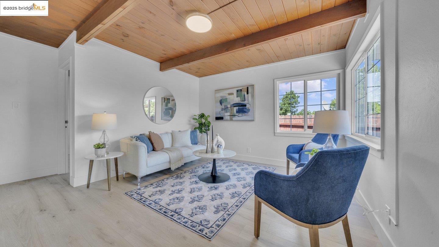 Detail Gallery Image 5 of 38 For 830 Patrick Dr, Pinole,  CA 94564 - 3 Beds | 1 Baths