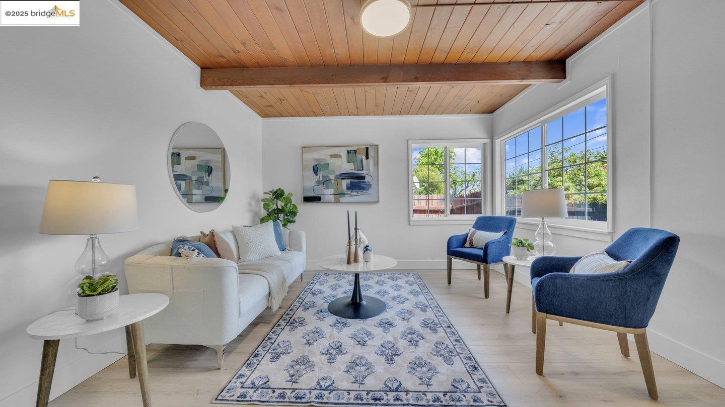 Detail Gallery Image 6 of 38 For 830 Patrick Dr, Pinole,  CA 94564 - 3 Beds | 1 Baths