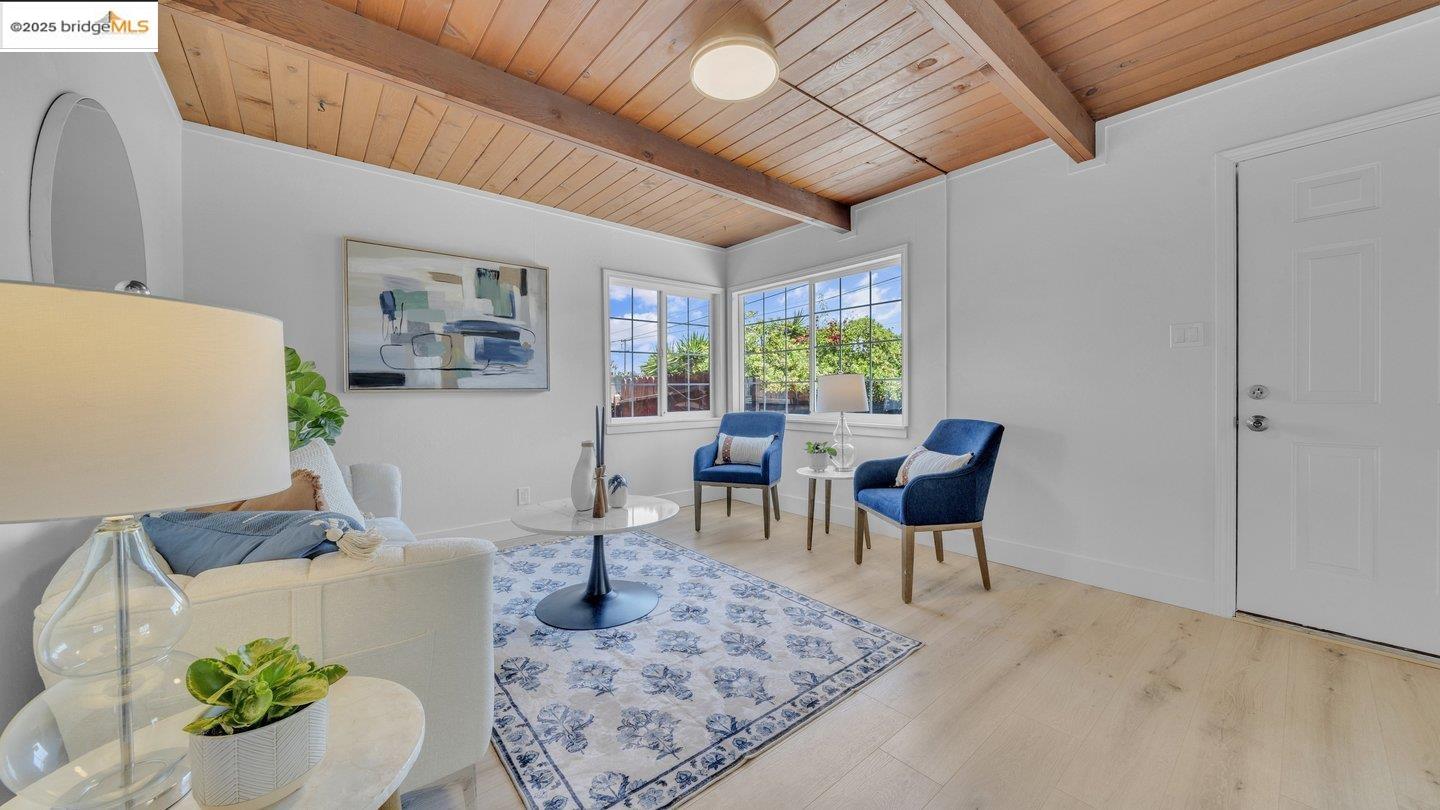 Detail Gallery Image 7 of 38 For 830 Patrick Dr, Pinole,  CA 94564 - 3 Beds | 1 Baths