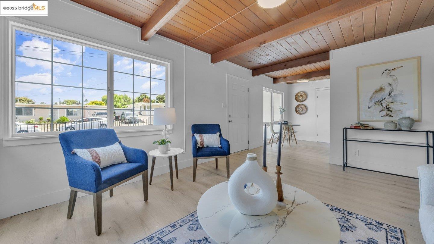 Detail Gallery Image 8 of 38 For 830 Patrick Dr, Pinole,  CA 94564 - 3 Beds | 1 Baths