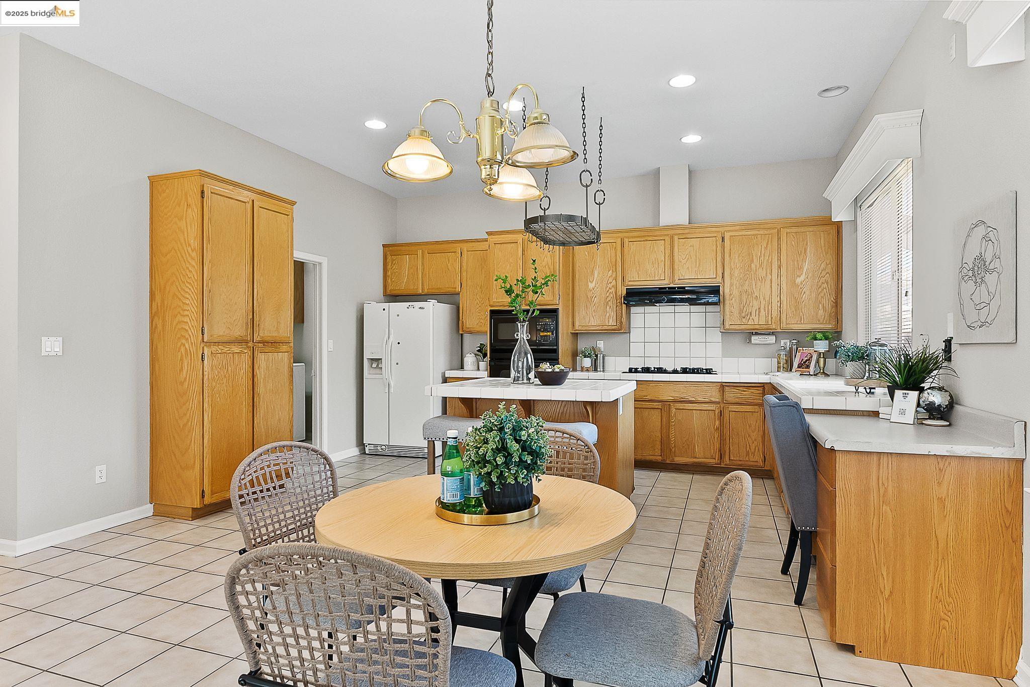 Detail Gallery Image 21 of 60 For 4917 Union Mine Ct, Antioch,  CA 94531 - 4 Beds | 2/1 Baths