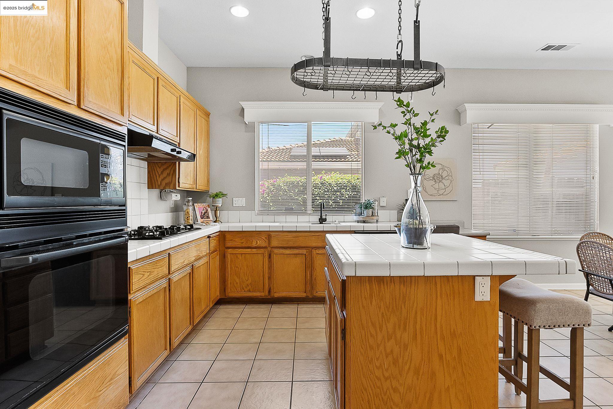 Detail Gallery Image 26 of 60 For 4917 Union Mine Ct, Antioch,  CA 94531 - 4 Beds | 2/1 Baths