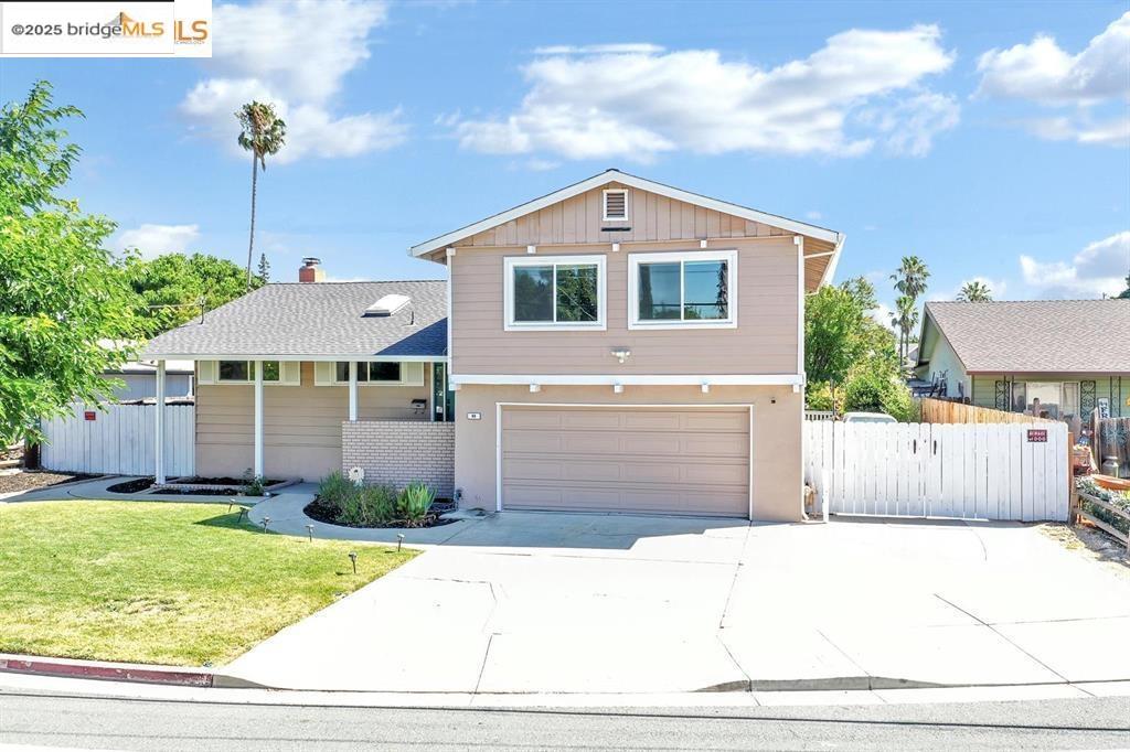 Detail Gallery Image 2 of 60 For 89 W Lake Dr, Antioch,  CA 94509 - 4 Beds | 3 Baths
