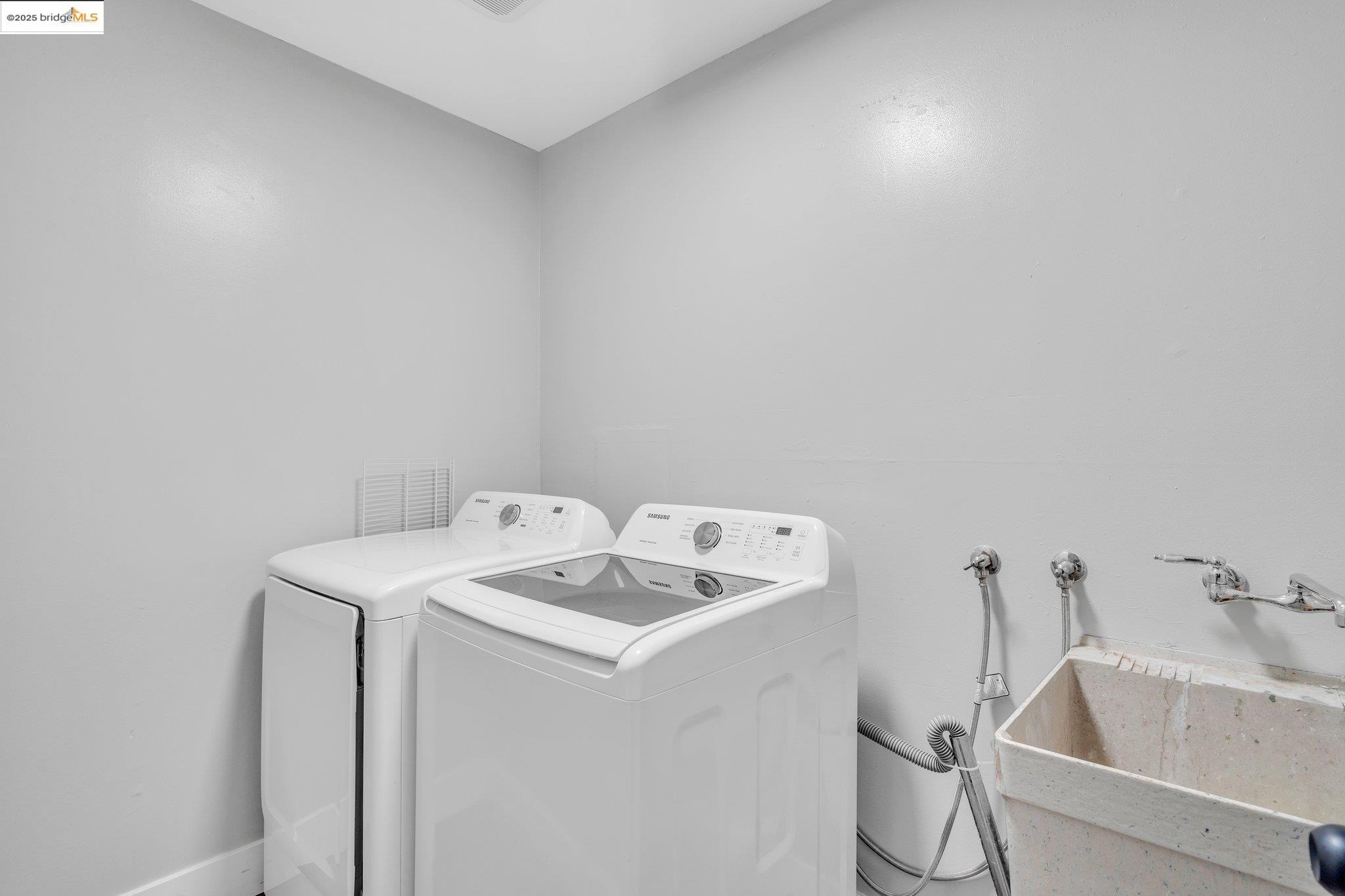Detail Gallery Image 18 of 60 For 89 W Lake Dr, Antioch,  CA 94509 - 4 Beds | 3 Baths