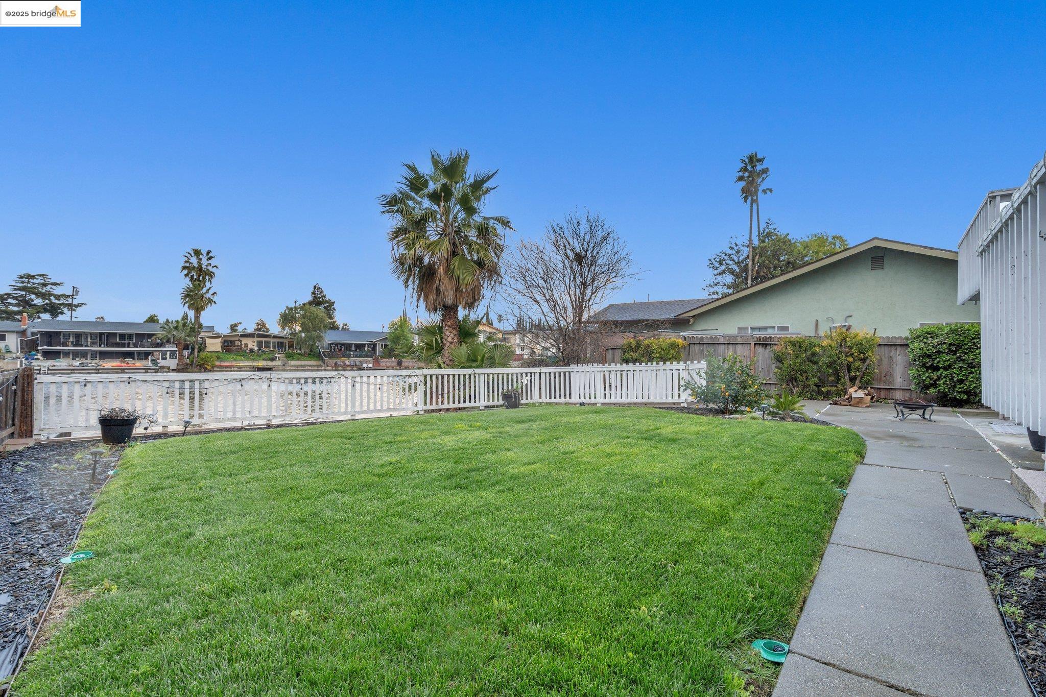 Detail Gallery Image 44 of 60 For 89 W Lake Dr, Antioch,  CA 94509 - 4 Beds | 3 Baths