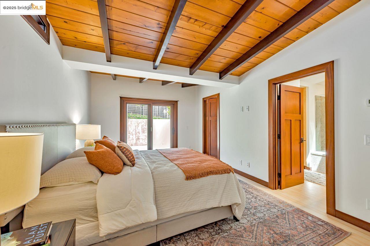 Detail Gallery Image 25 of 60 For 6815 Paso Robles Dr, Oakland,  CA 94611 - 3 Beds | 2 Baths