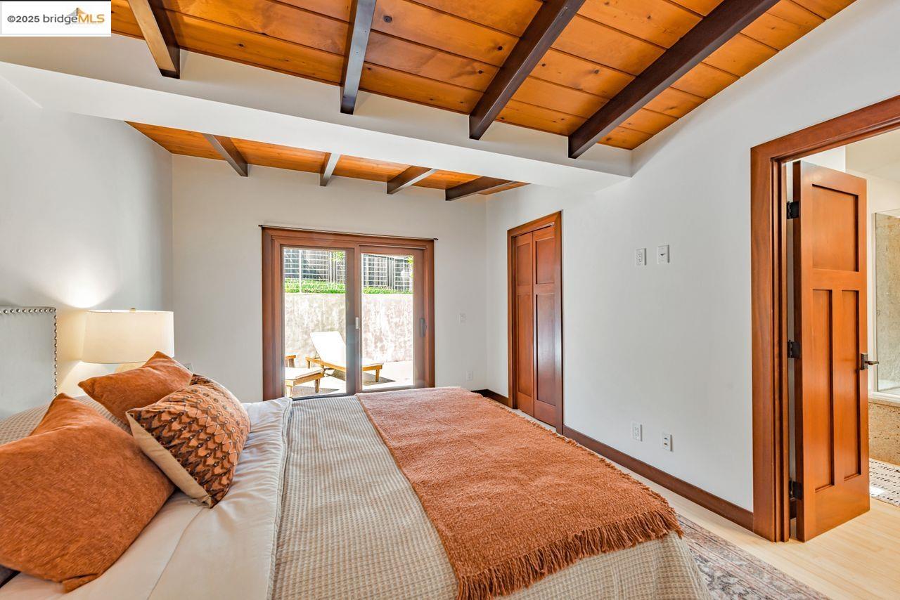 Detail Gallery Image 28 of 60 For 6815 Paso Robles Dr, Oakland,  CA 94611 - 3 Beds | 2 Baths