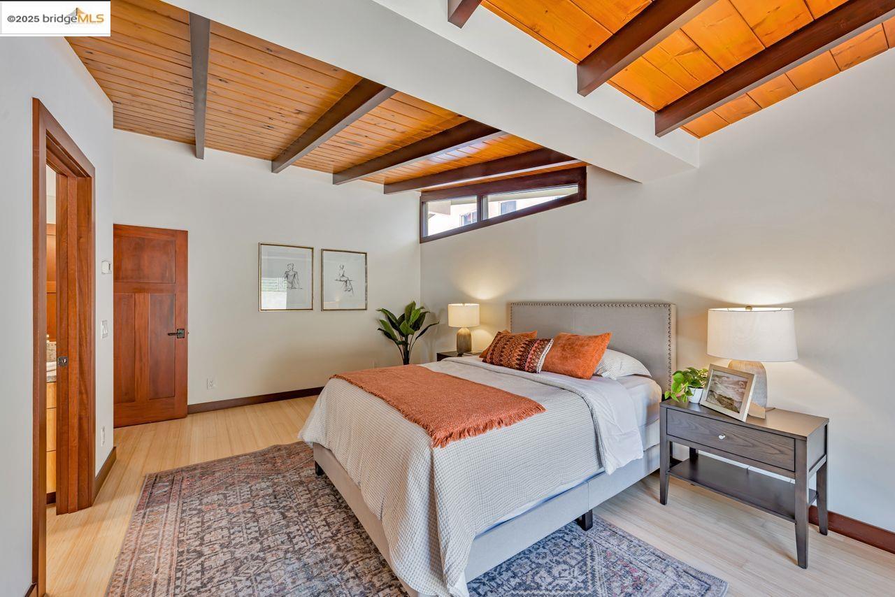 Detail Gallery Image 29 of 60 For 6815 Paso Robles Dr, Oakland,  CA 94611 - 3 Beds | 2 Baths