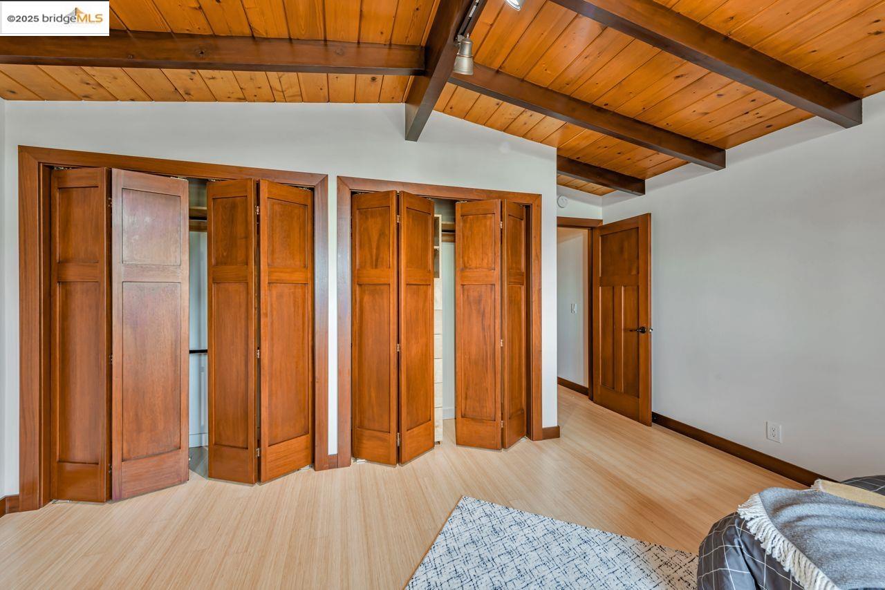 Detail Gallery Image 34 of 60 For 6815 Paso Robles Dr, Oakland,  CA 94611 - 3 Beds | 2 Baths