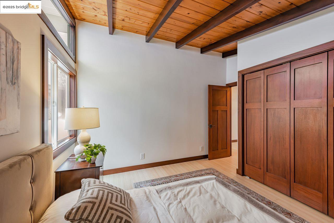 Detail Gallery Image 38 of 60 For 6815 Paso Robles Dr, Oakland,  CA 94611 - 3 Beds | 2 Baths