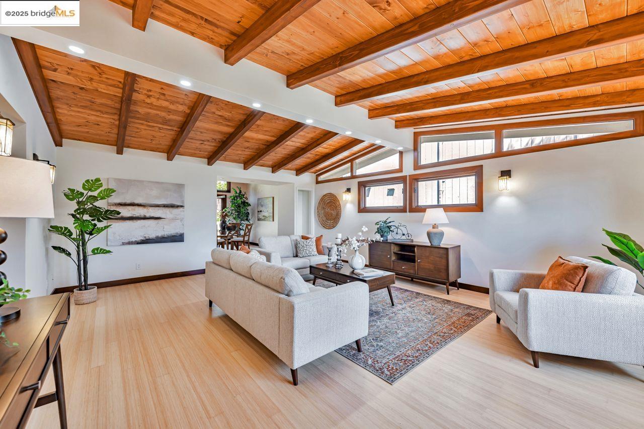 Detail Gallery Image 55 of 60 For 6815 Paso Robles Dr, Oakland,  CA 94611 - 3 Beds | 2 Baths