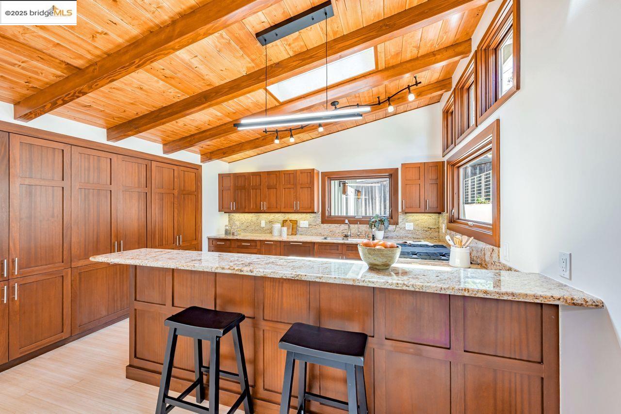 Detail Gallery Image 60 of 60 For 6815 Paso Robles Dr, Oakland,  CA 94611 - 3 Beds | 2 Baths