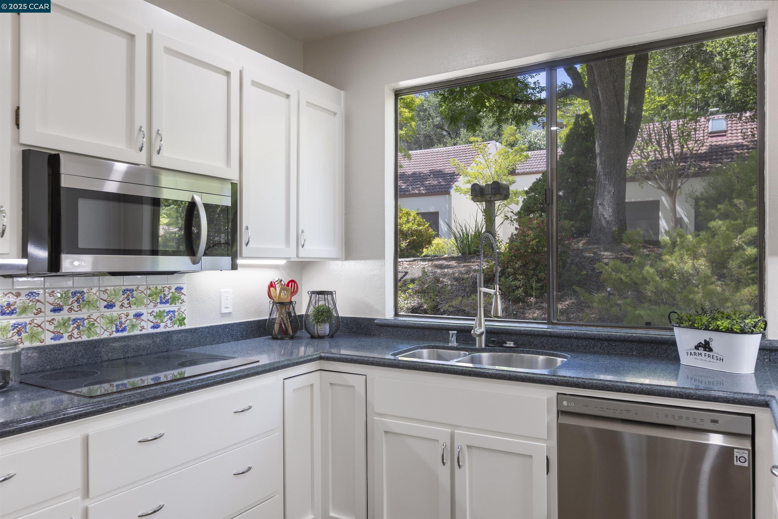 Photo #16: 41097872 Listing: Photo #16