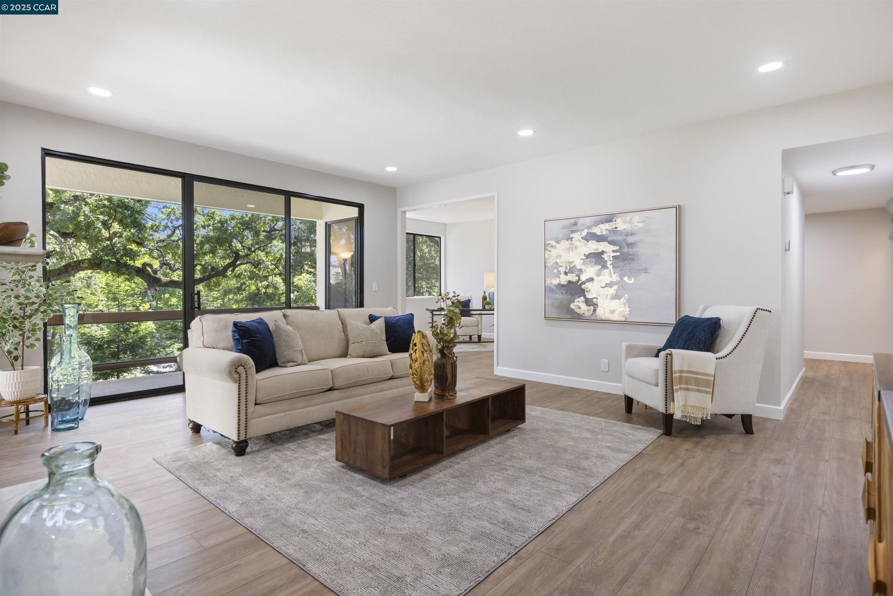 Detail Gallery Image 9 of 54 For 1285 Avenida Sevilla 1a,  Walnut Creek,  CA 94595 - 2 Beds | 2 Baths