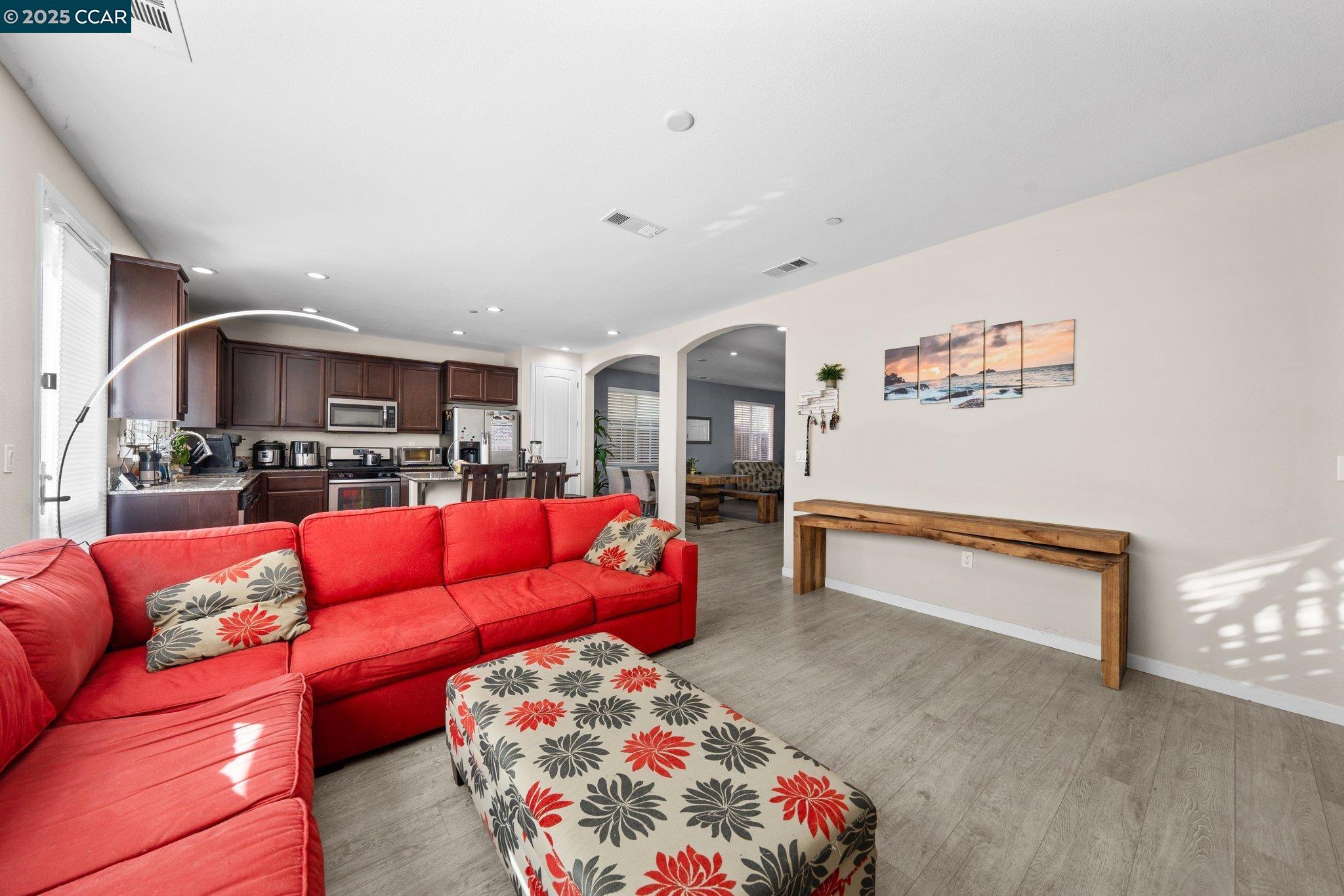 Detail Gallery Image 14 of 35 For 2624 Clarita Dr, Pittsburg,  CA 94565 - 4 Beds | 2/1 Baths