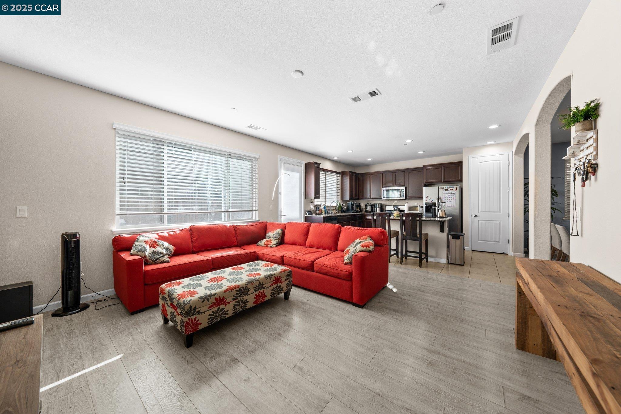 Detail Gallery Image 15 of 35 For 2624 Clarita Dr, Pittsburg,  CA 94565 - 4 Beds | 2/1 Baths