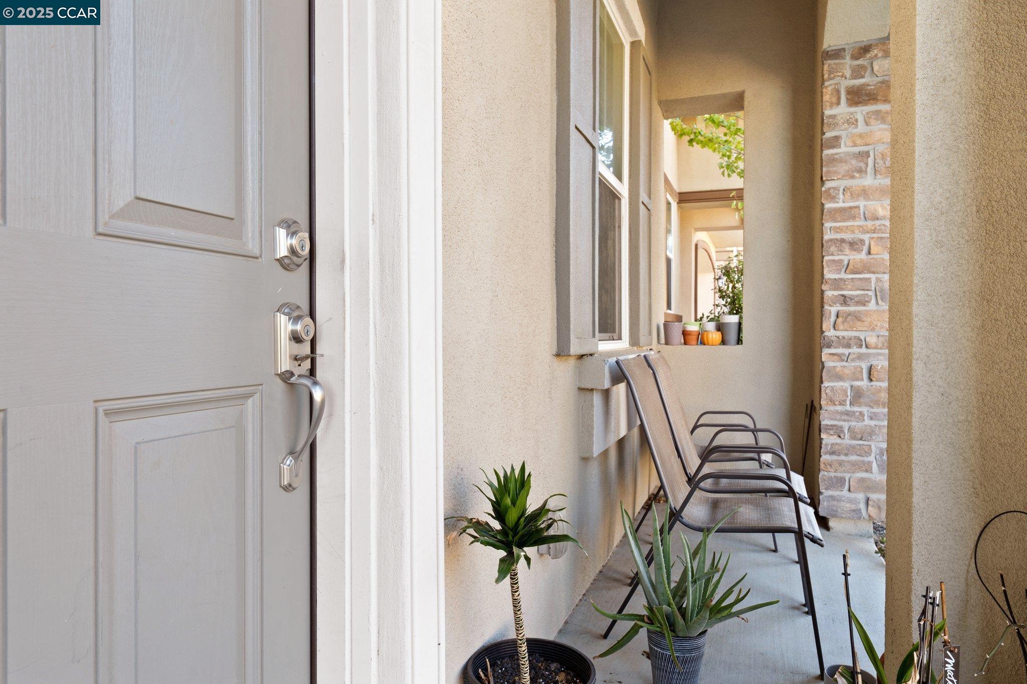 Detail Gallery Image 4 of 35 For 2624 Clarita Dr, Pittsburg,  CA 94565 - 4 Beds | 2/1 Baths
