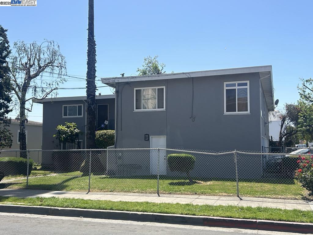 Detail Gallery Image 3 of 3 For 5775 Walnut St, Oakland,  CA 94605 - – Beds | – Baths