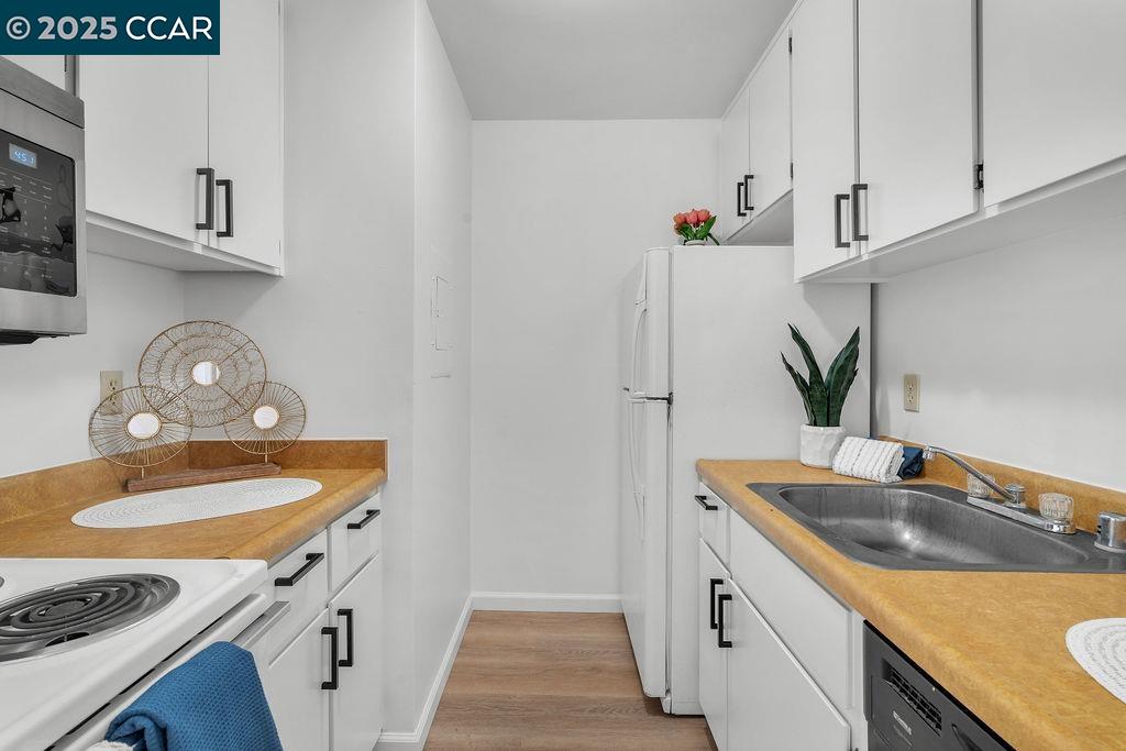Detail Gallery Image 12 of 26 For 5317 Ridgeview Cir #8,  El Sobrante,  CA 94803 - 1 Beds | 1 Baths