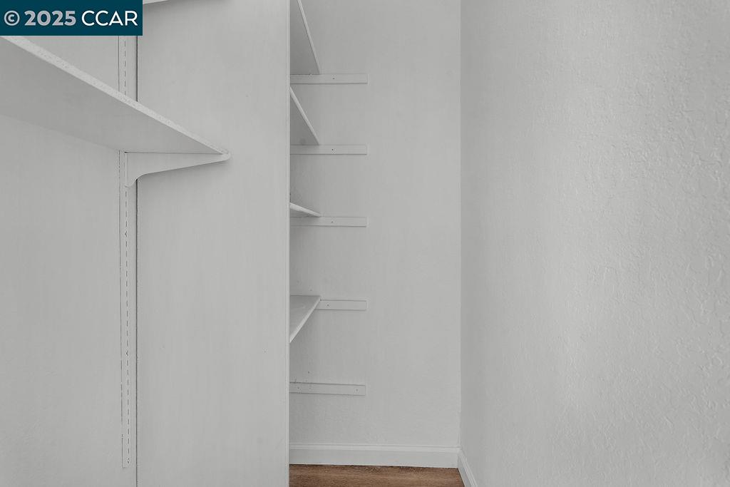Detail Gallery Image 17 of 26 For 5317 Ridgeview Cir #8,  El Sobrante,  CA 94803 - 1 Beds | 1 Baths