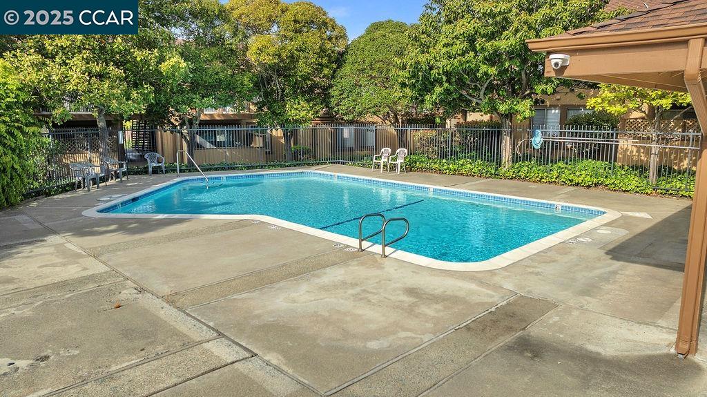 Detail Gallery Image 22 of 26 For 5317 Ridgeview Cir #8,  El Sobrante,  CA 94803 - 1 Beds | 1 Baths