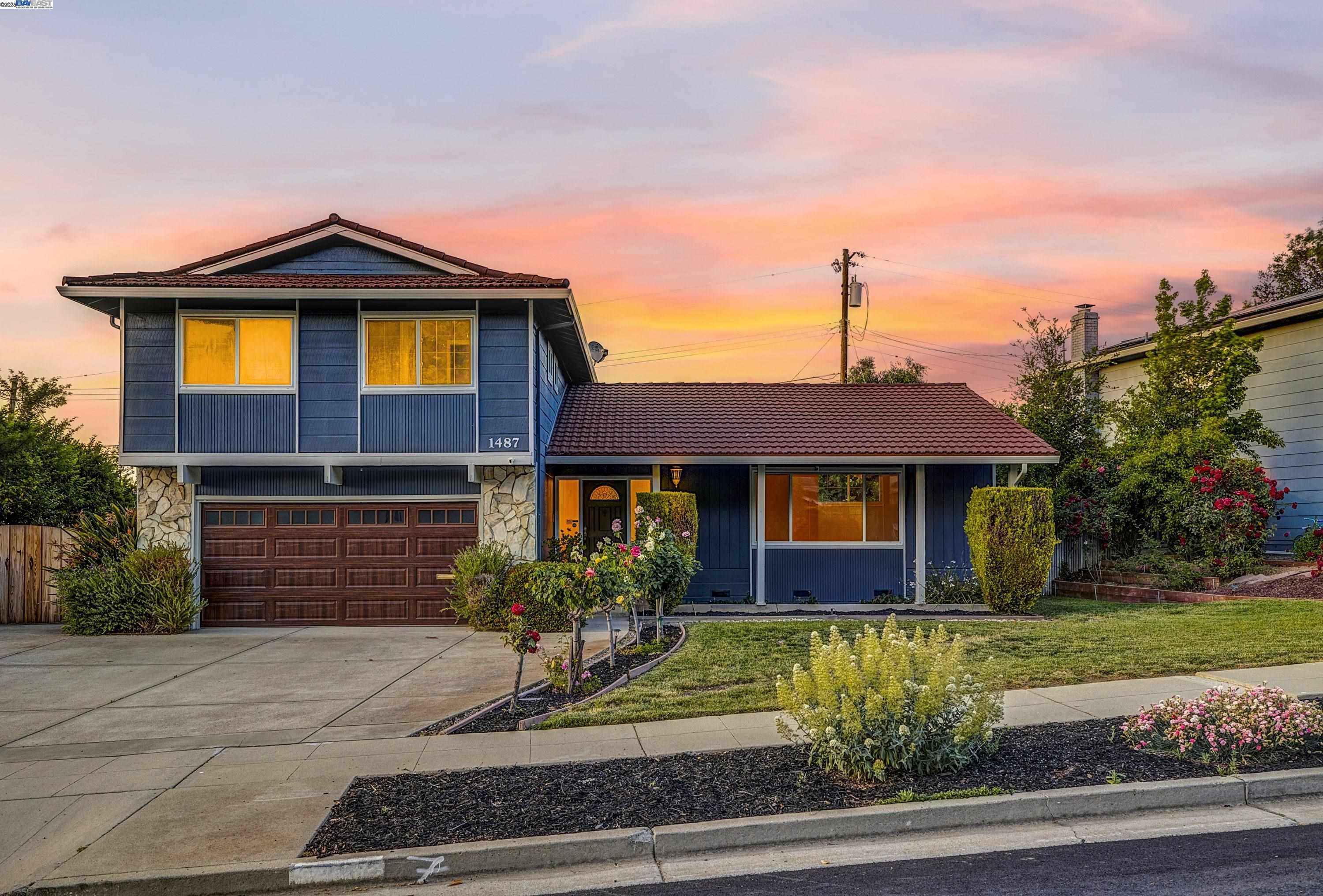 Detail Gallery Image 1 of 44 For 1487 De Palma Dr, San Jose,  CA 95120 - 4 Beds | 2/1 Baths