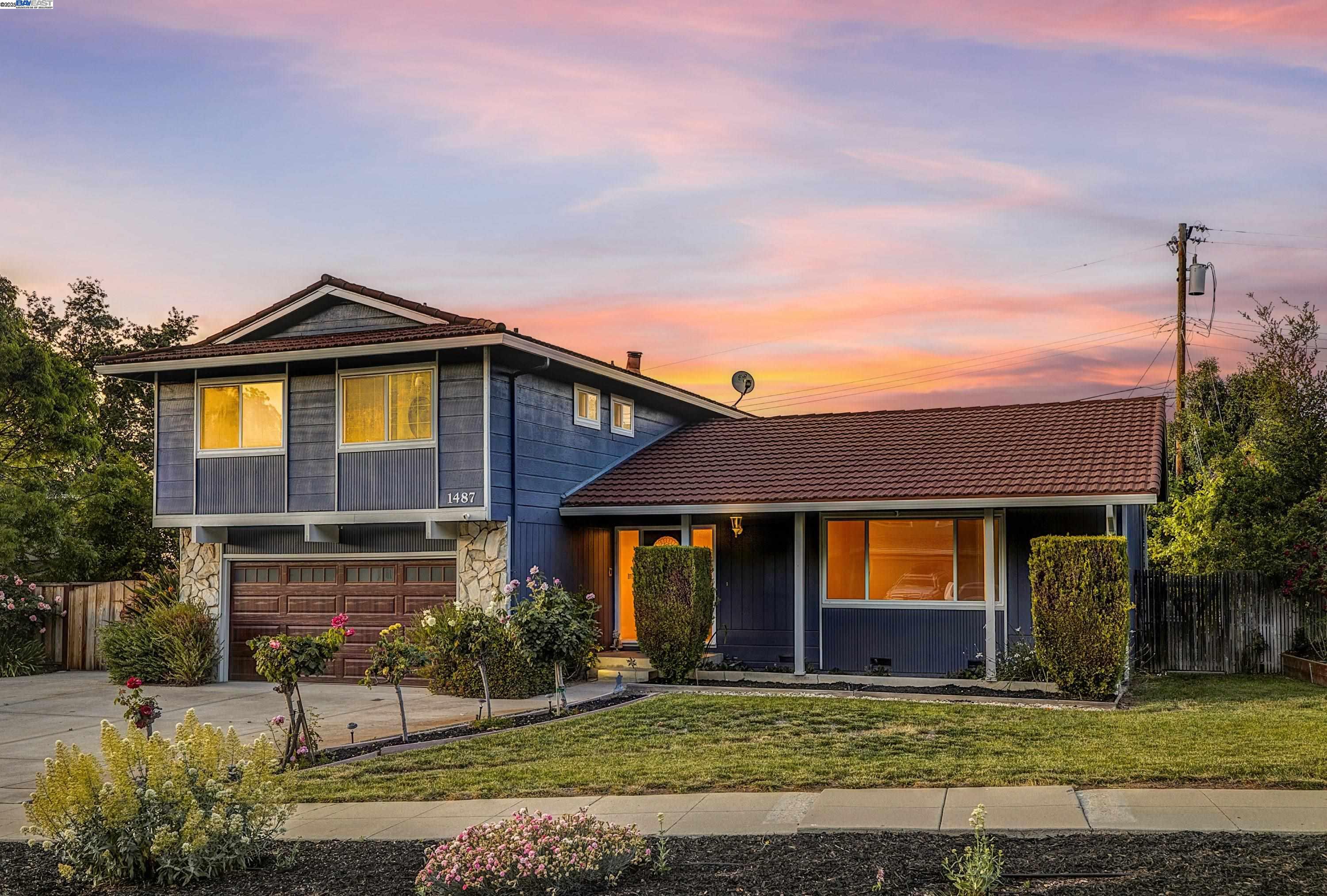 Detail Gallery Image 2 of 44 For 1487 De Palma Dr, San Jose,  CA 95120 - 4 Beds | 2/1 Baths
