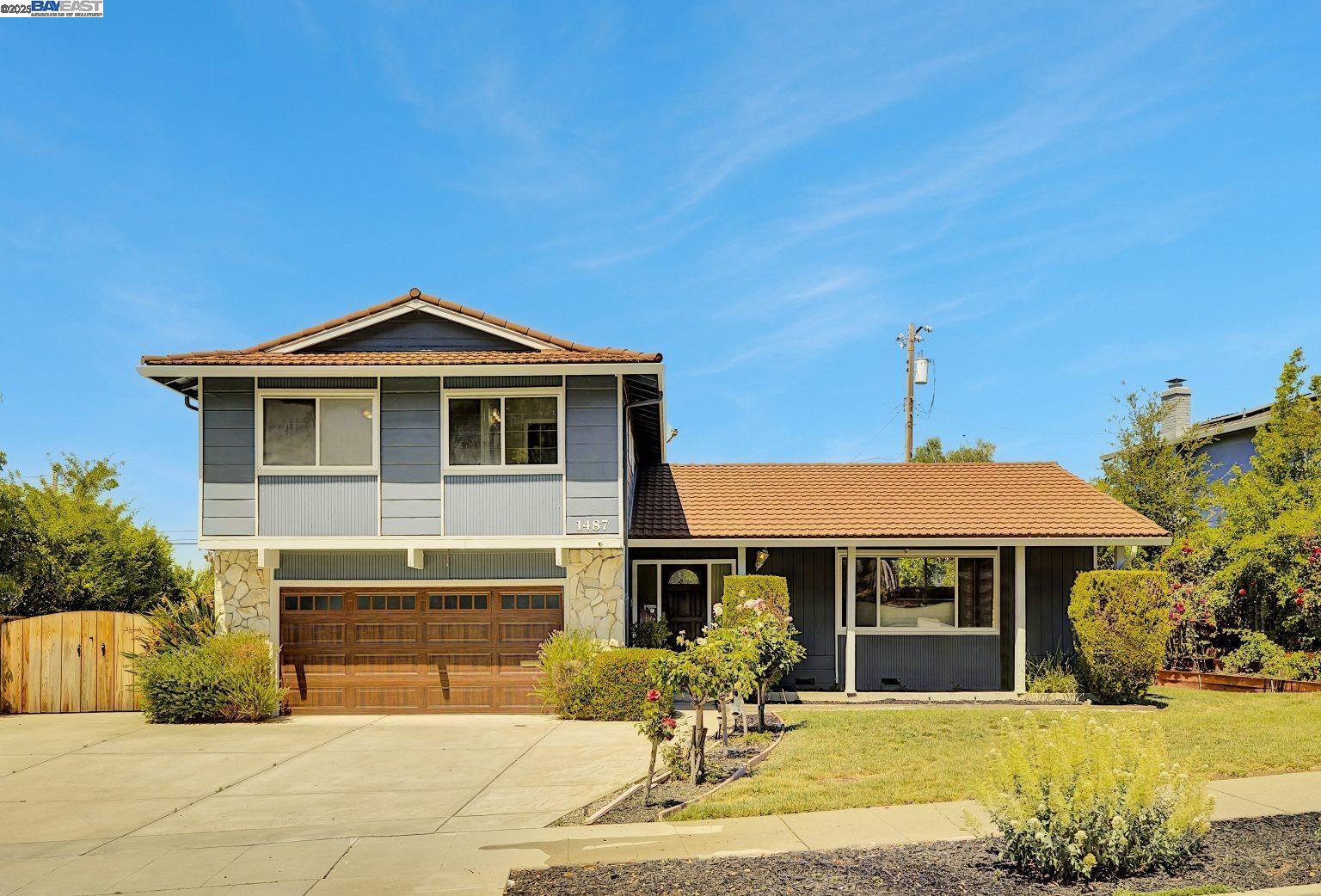 Detail Gallery Image 3 of 44 For 1487 De Palma Dr, San Jose,  CA 95120 - 4 Beds | 2/1 Baths