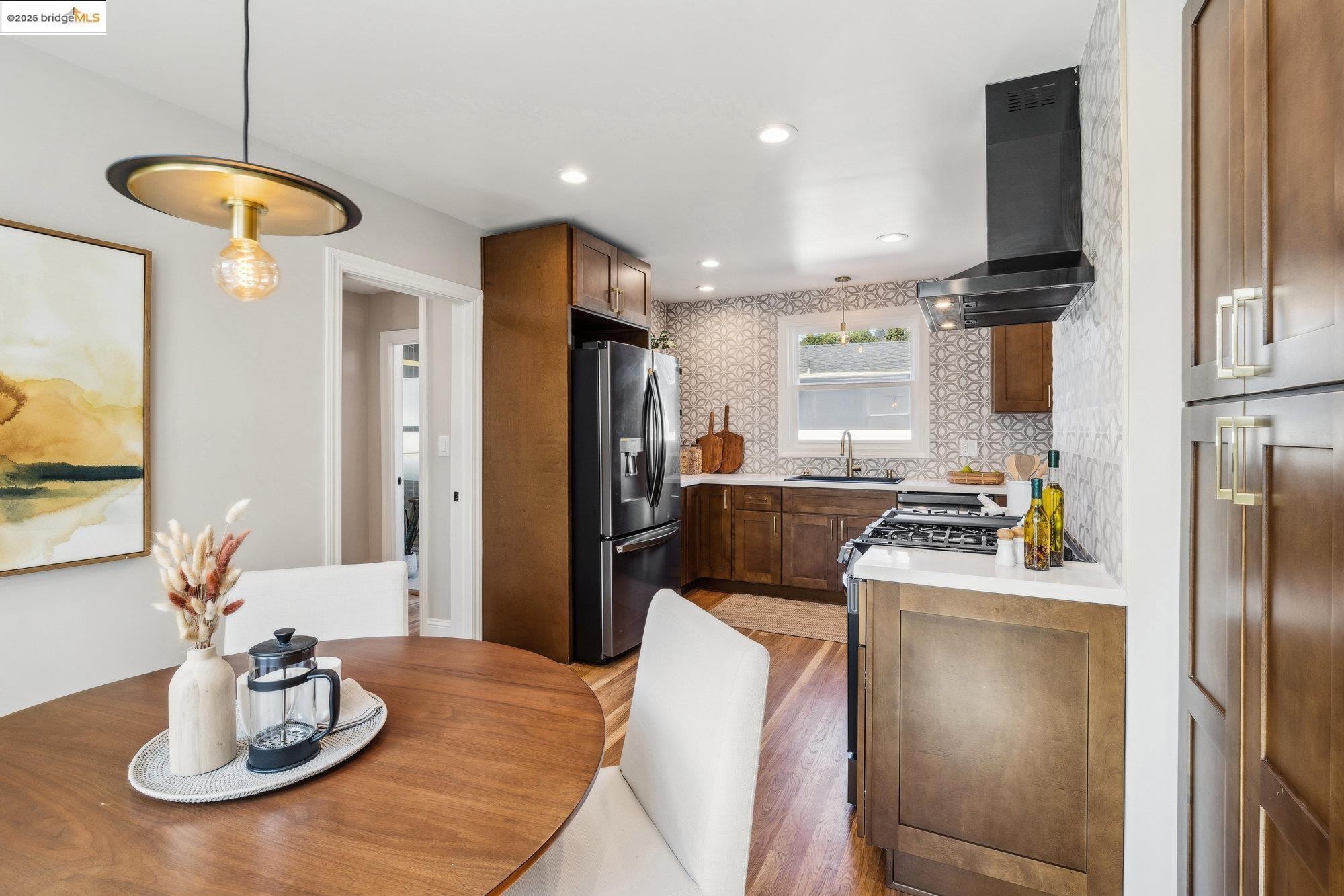 Detail Gallery Image 14 of 54 For 4015 Rhoda Ave, Oakland,  CA 94602 - 4 Beds | 3 Baths