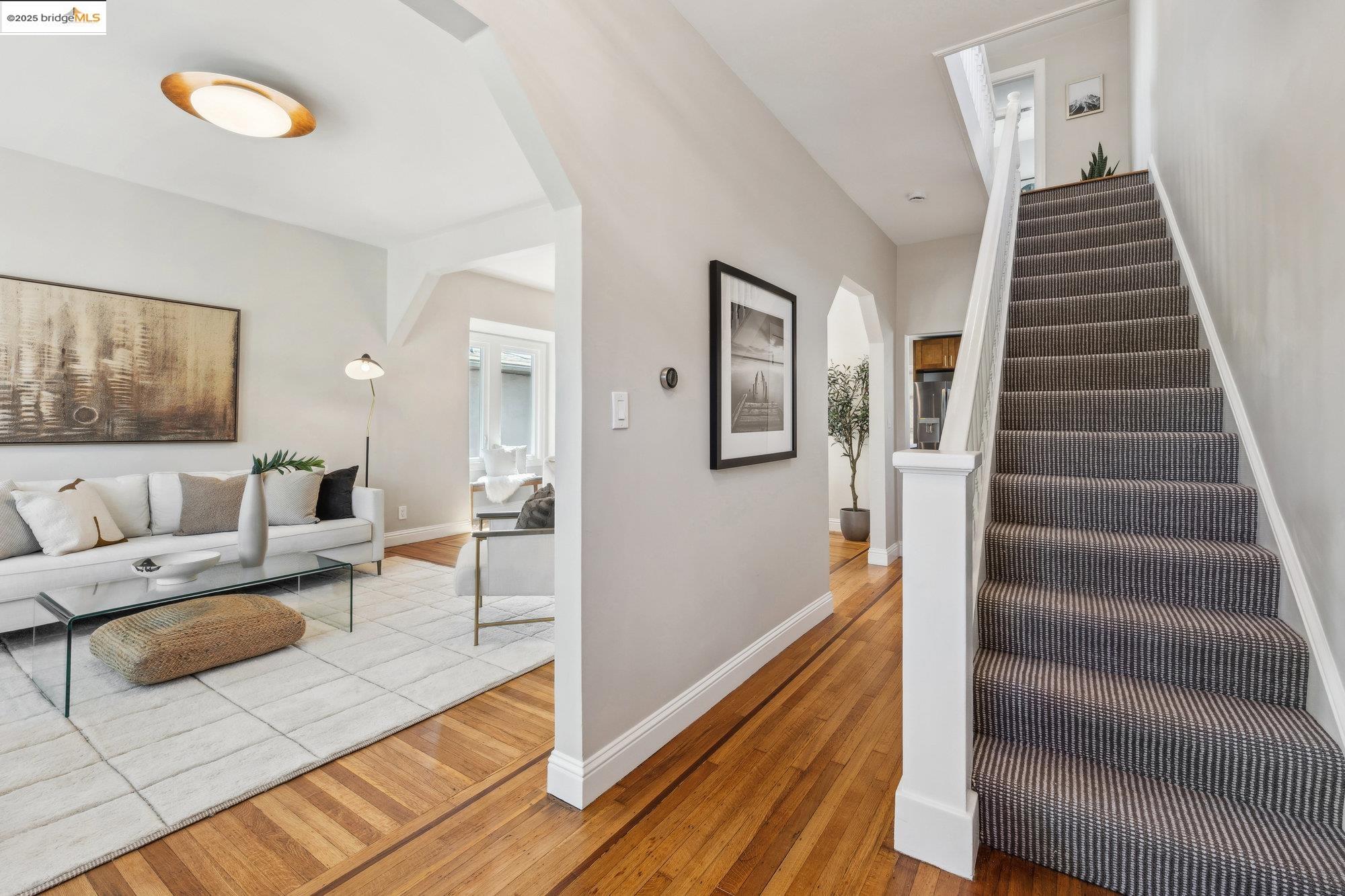 Detail Gallery Image 3 of 54 For 4015 Rhoda Ave, Oakland,  CA 94602 - 4 Beds | 3 Baths