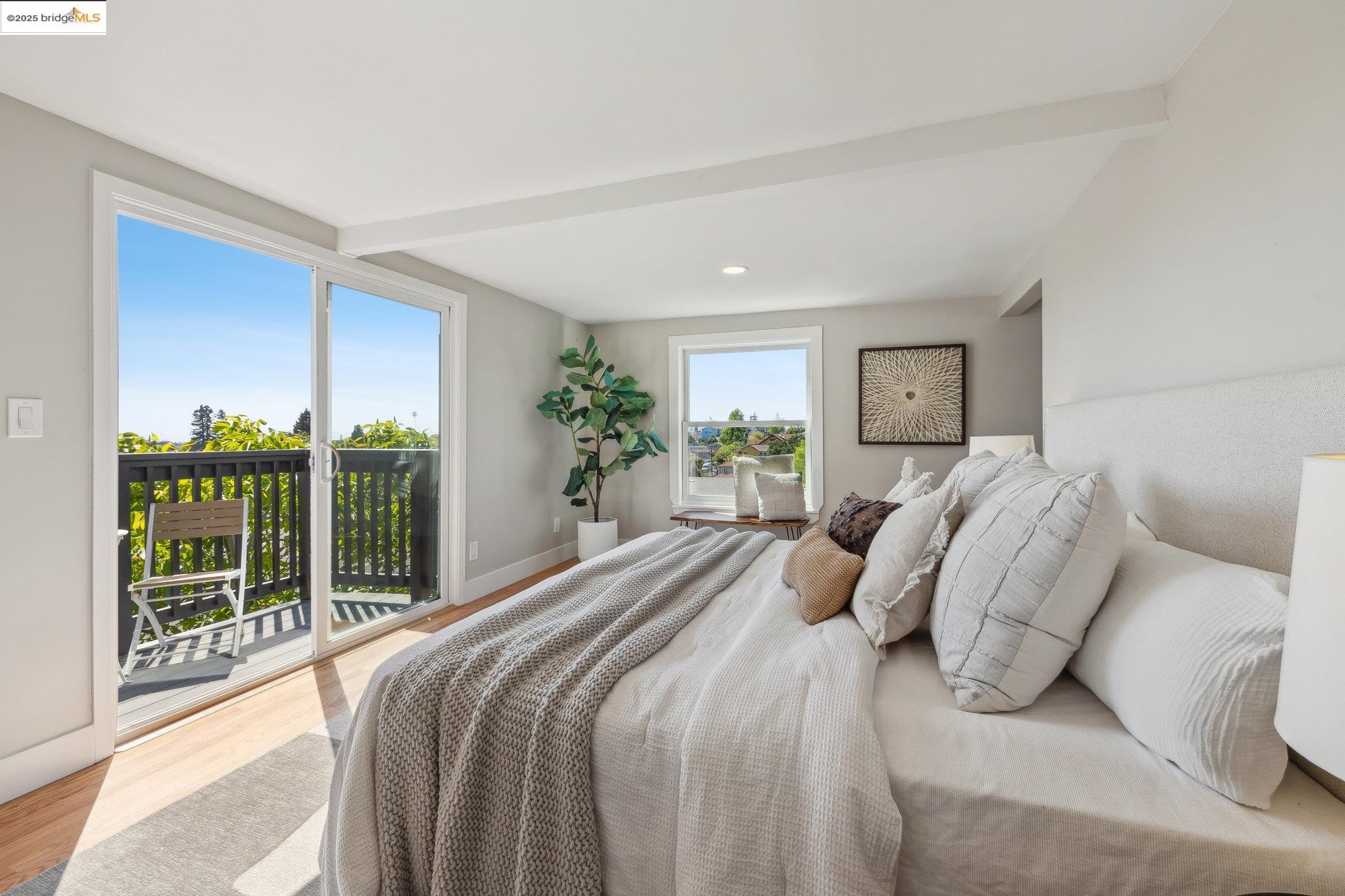 Detail Gallery Image 27 of 54 For 4015 Rhoda Ave, Oakland,  CA 94602 - 4 Beds | 3 Baths