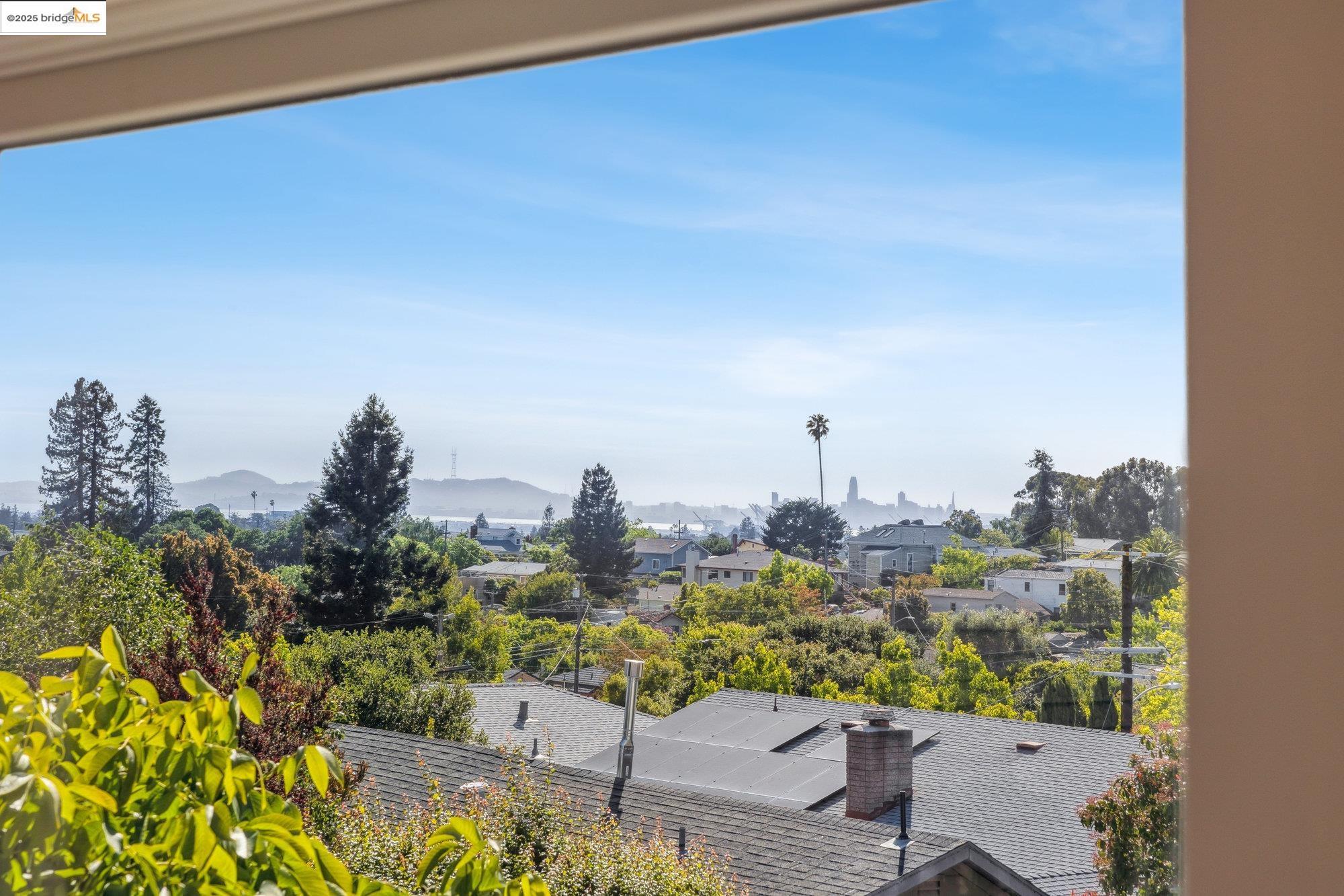Detail Gallery Image 28 of 54 For 4015 Rhoda Ave, Oakland,  CA 94602 - 4 Beds | 3 Baths