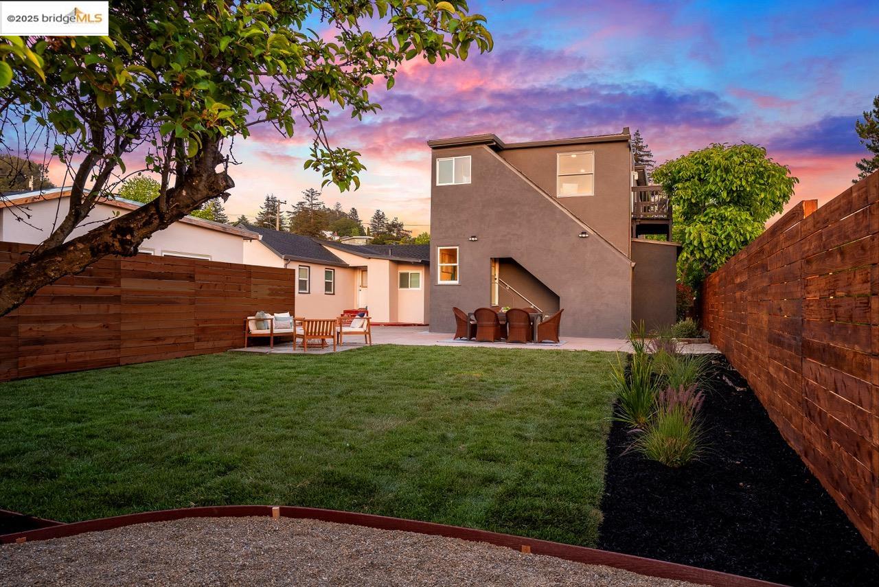 Detail Gallery Image 50 of 54 For 4015 Rhoda Ave, Oakland,  CA 94602 - 4 Beds | 3 Baths