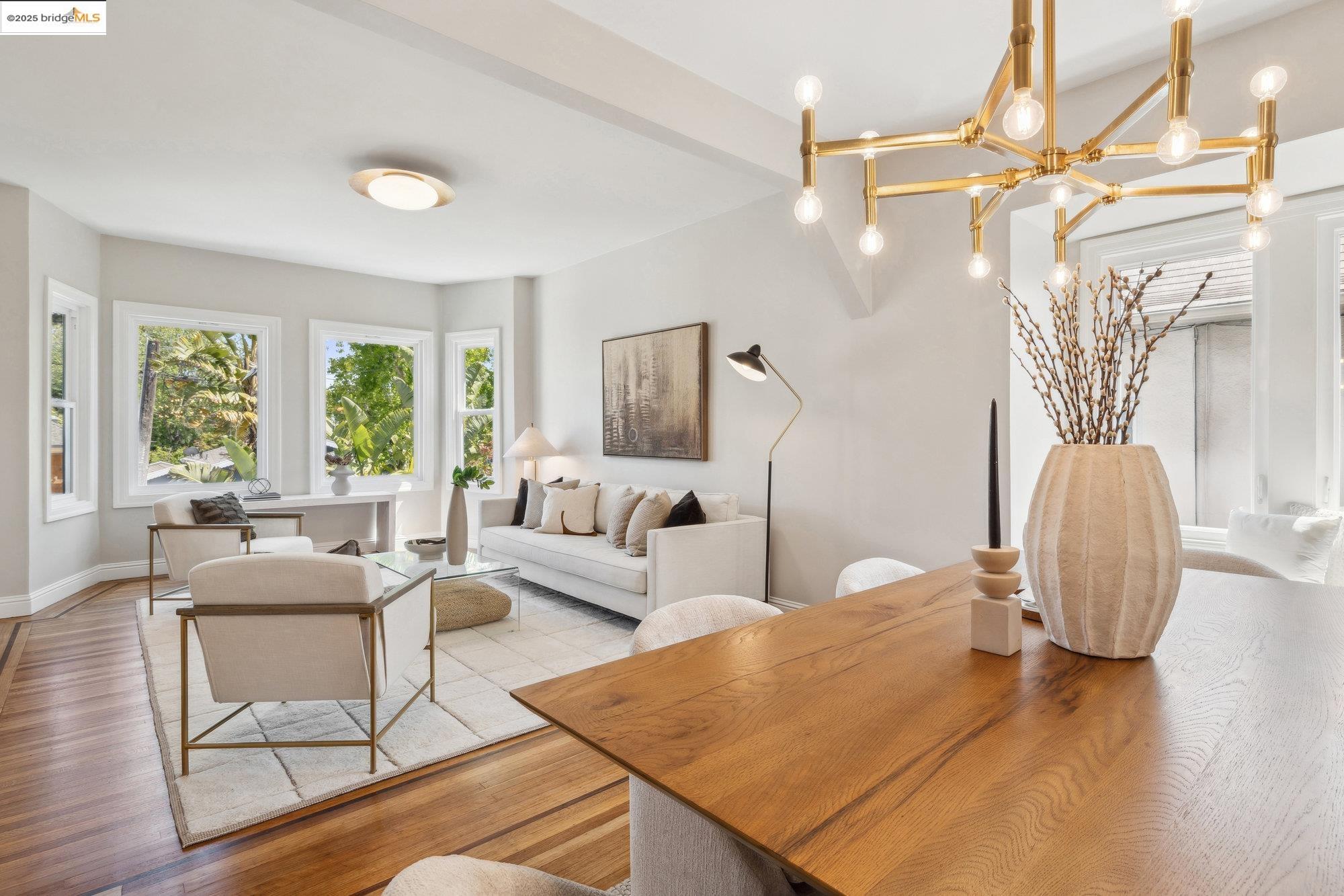 Detail Gallery Image 8 of 54 For 4015 Rhoda Ave, Oakland,  CA 94602 - 4 Beds | 3 Baths